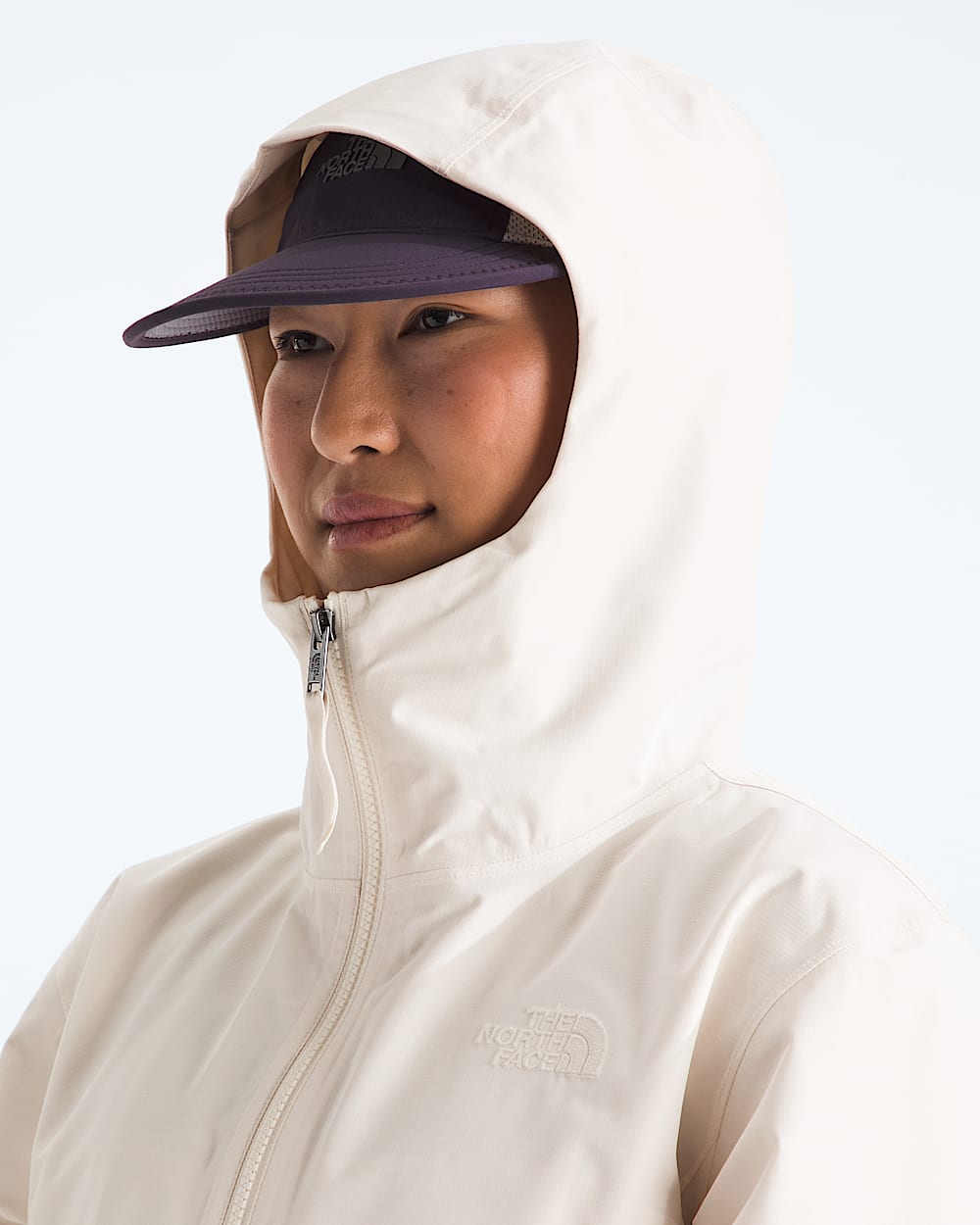 Womens Daybreak Rain Jacket TNF MODELHOOD2