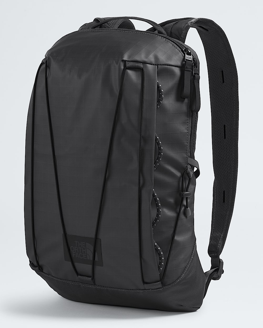 Base Camp Voyager Pro Lightweight Pack  15L TNF FRONT34