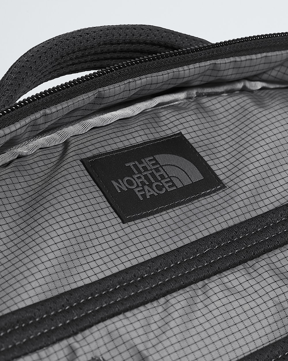 Base Camp Voyager Pro Travel Pack  36L TNF ALT1