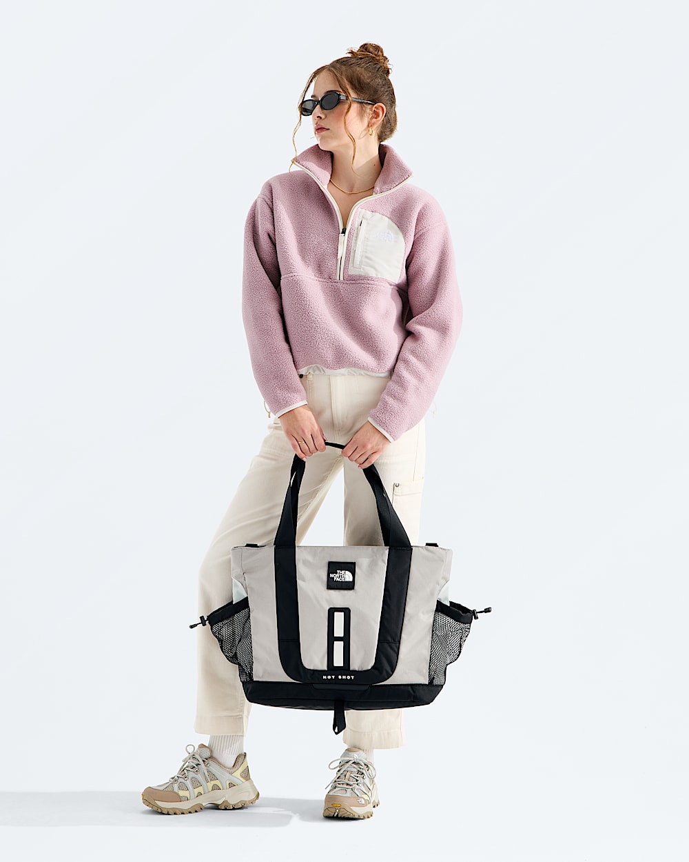 Hot Shot Tote TNF MODELBACK