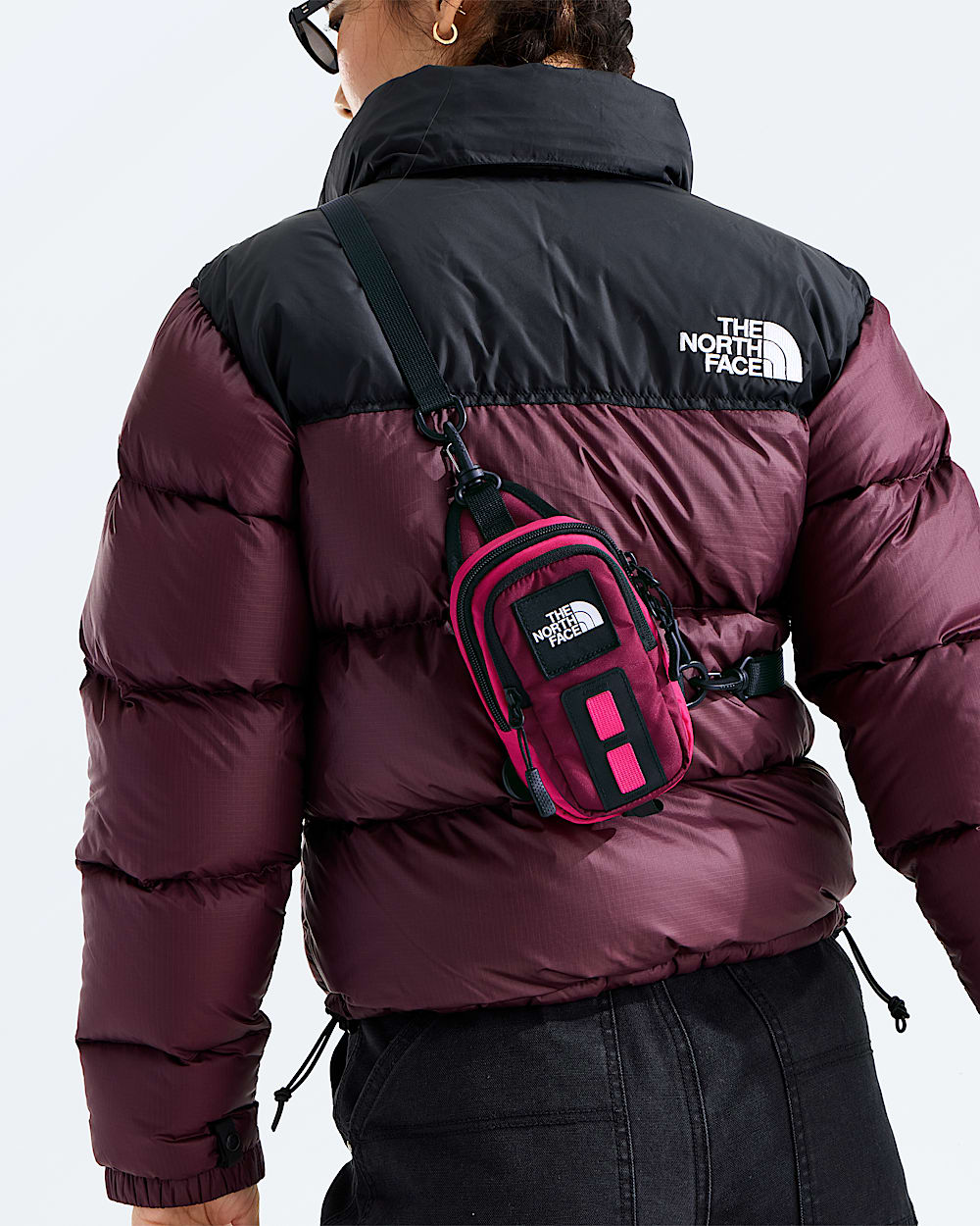 Hot Shot Crossbody TNF MODELBACK