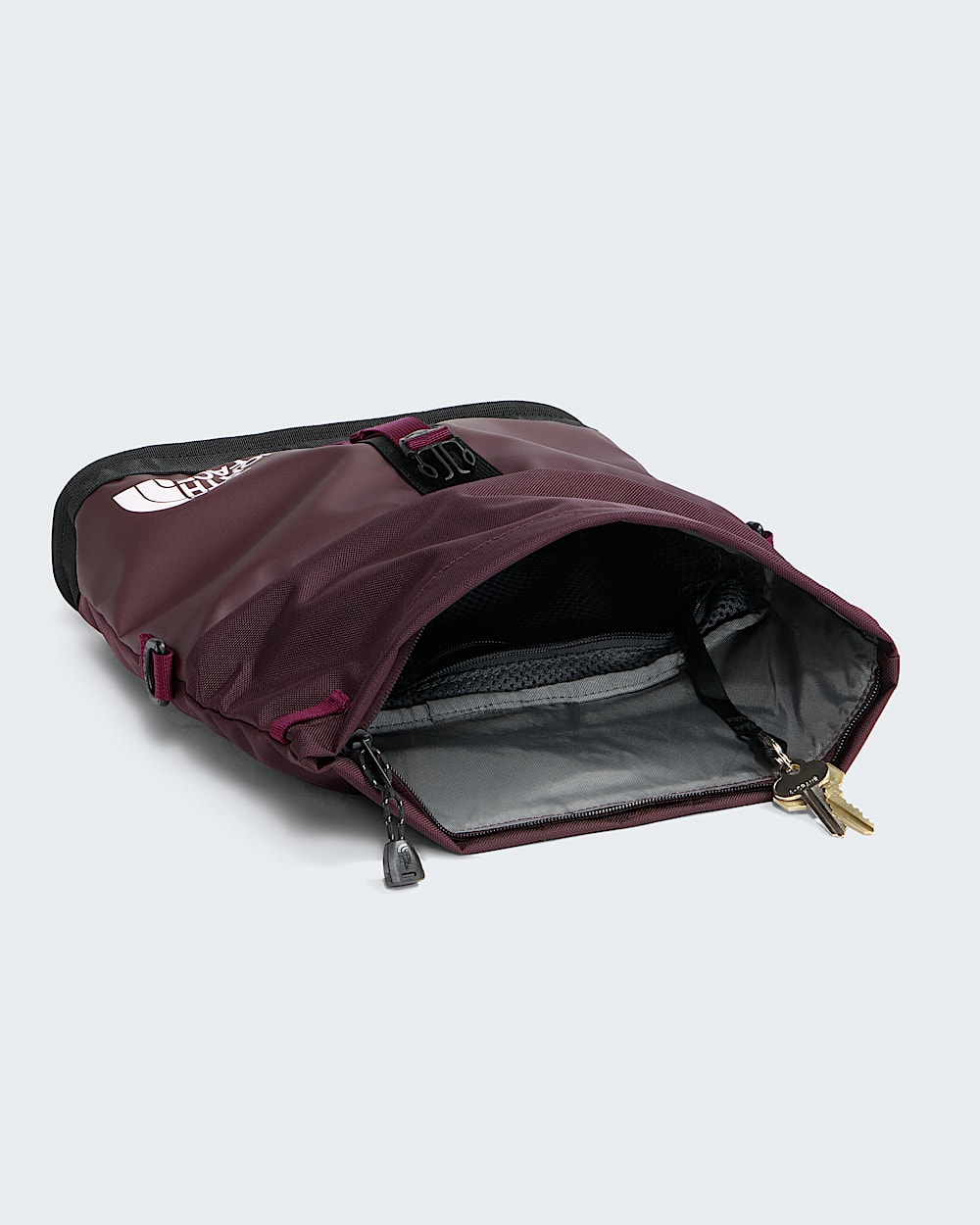 Base Camp Shoulder Bag TNF INT