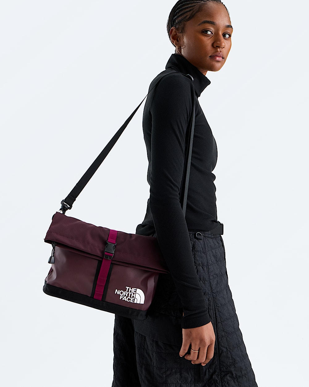 Base Camp Shoulder Bag TNF MODELBACK