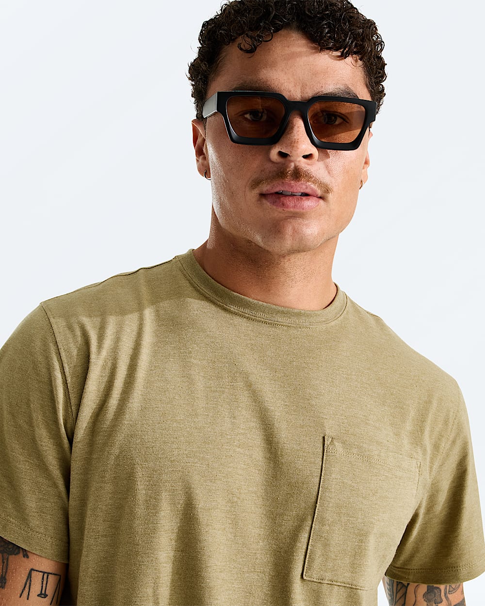 Men’s Tri-Blend Short-Sleeve Pocket Tee