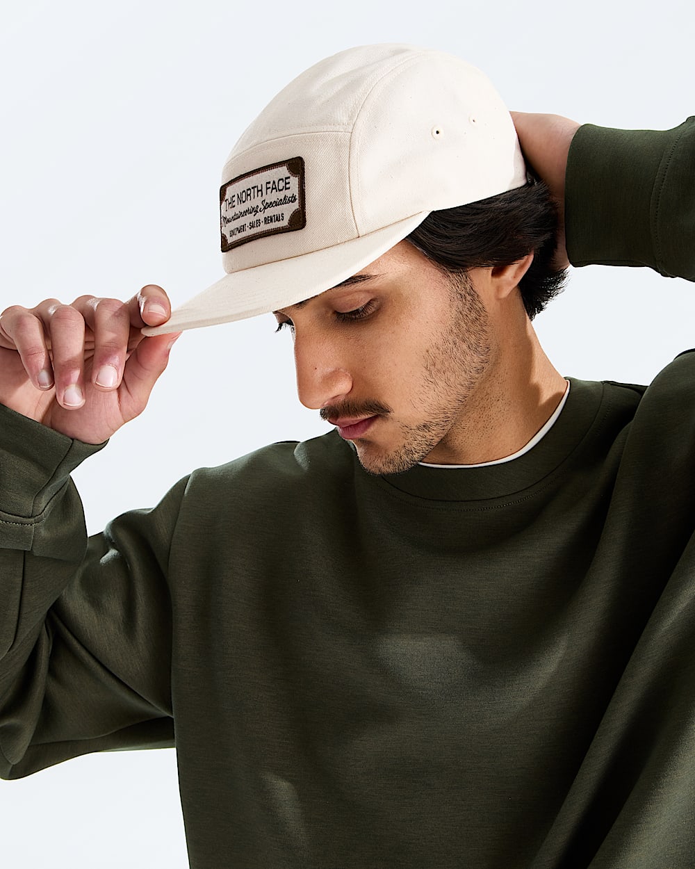 Norm Camp Hat TNF MODELBACK