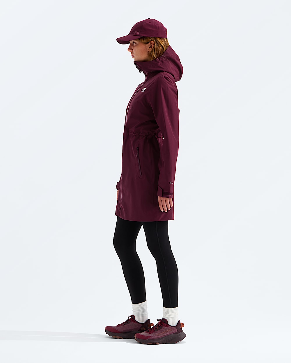 Womens DRYVENT Hikesteller Parka TNF MODEL34