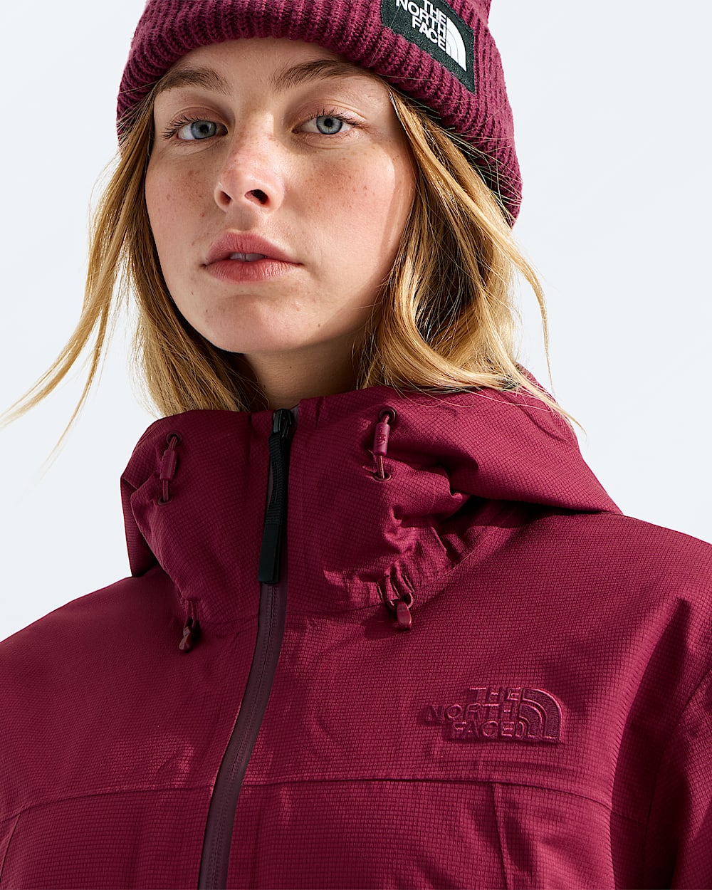 Womens TNF Range Lightweight Hooded Parka TNF MODELCLOSE1