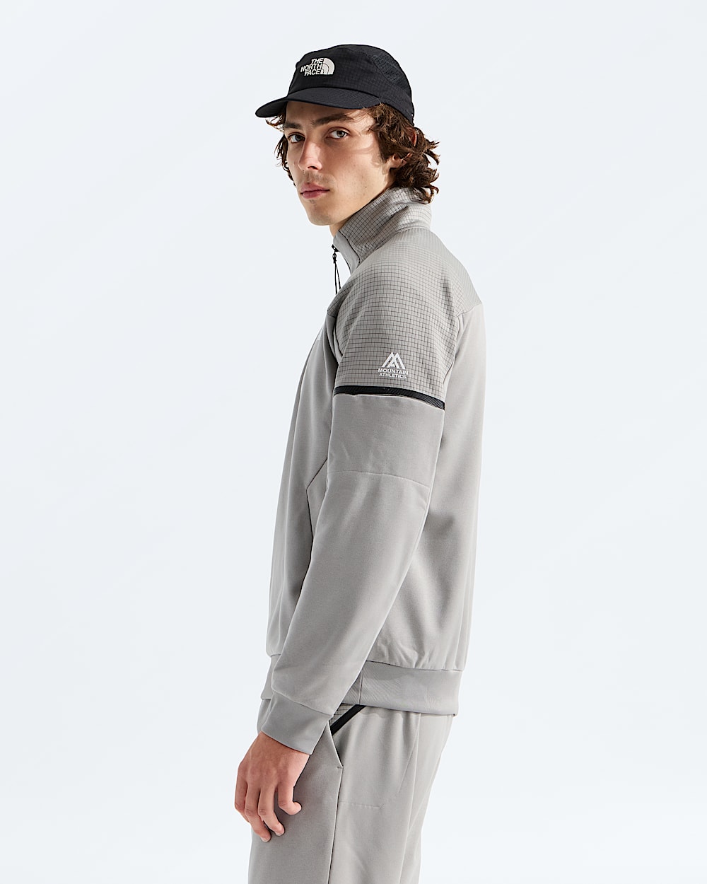 Mens Mountain Athletics Zip Fleece 20 TNF MODEL34