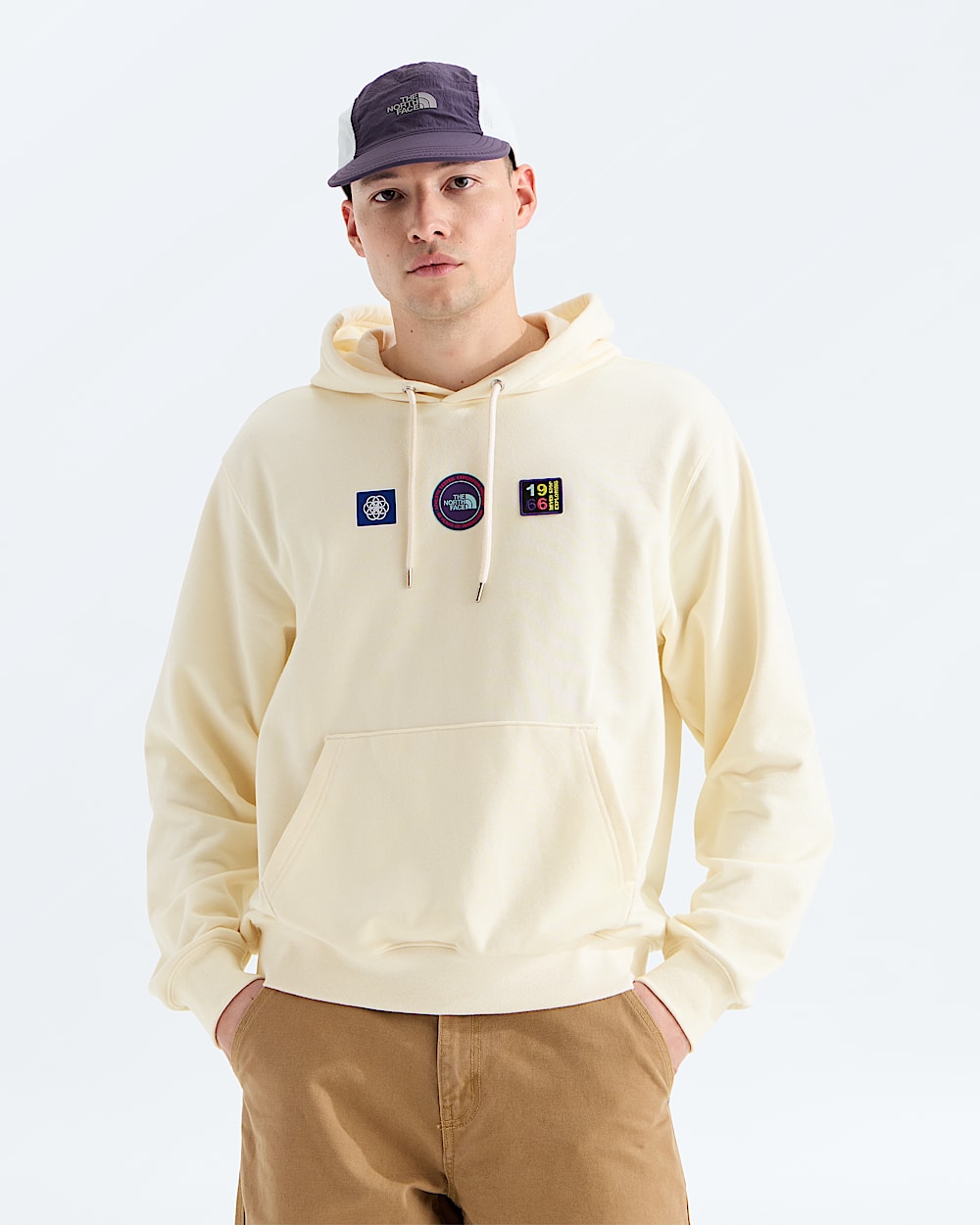 Chandail  capuchon dcontract Explorer Badges unisexe imprim TNF HERO2