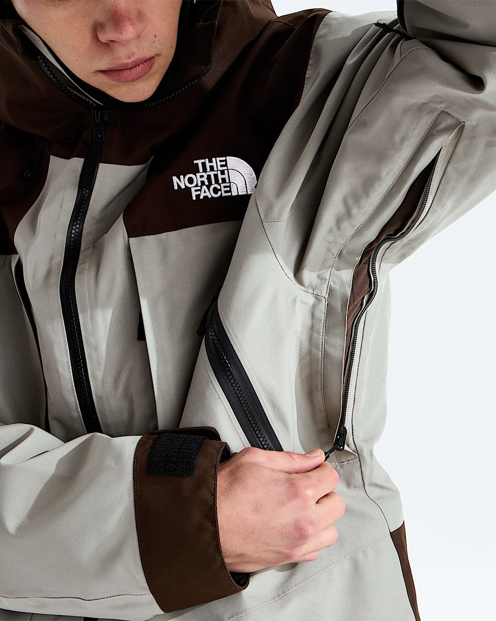 Mens GTX Hex Jacket TNF MODELALT2