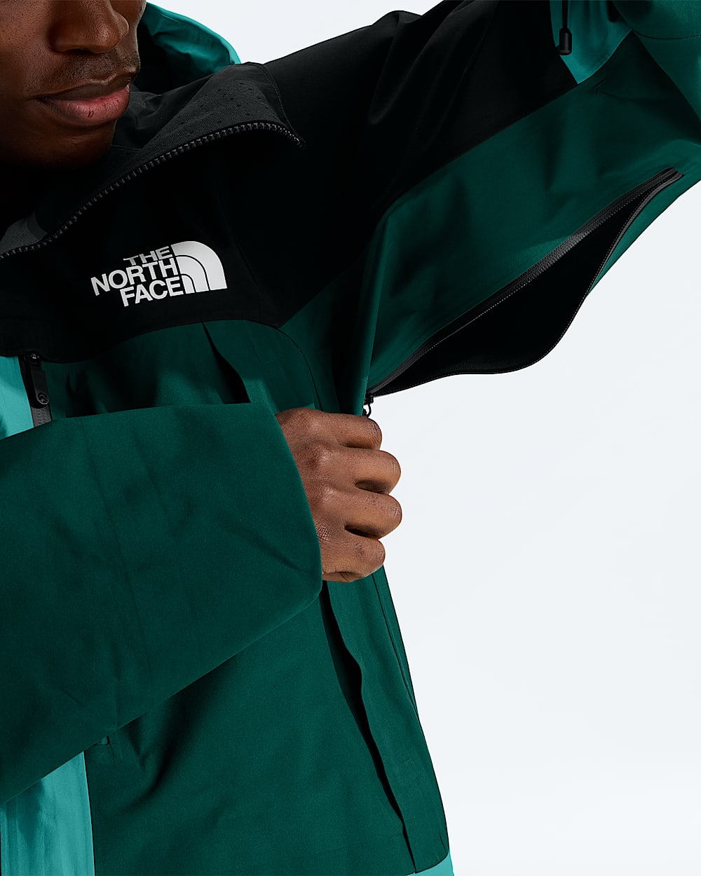 Mens Summit Series Verbier GORETEX Jacket TNF MODELALT2