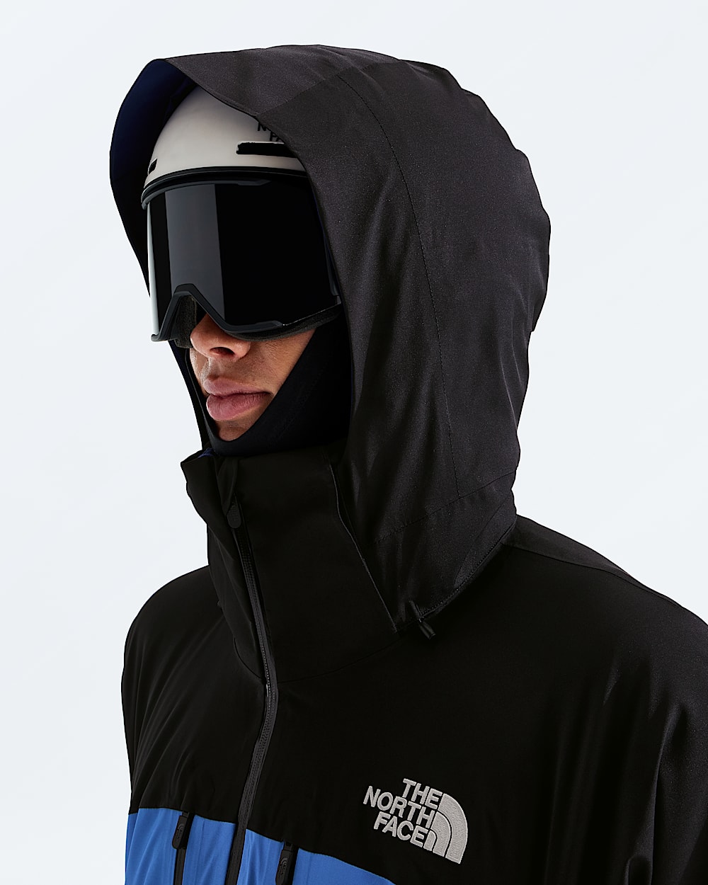 Mens Chakal Jacket TNF MODELHOOD2
