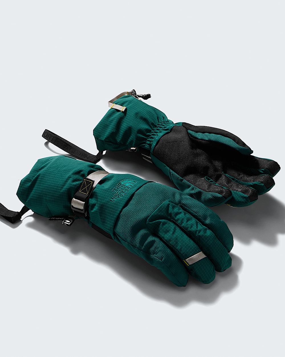 Montana Glove TNF ALT1