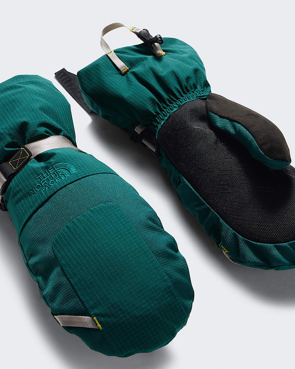 Montana Mitt TNF ALT1