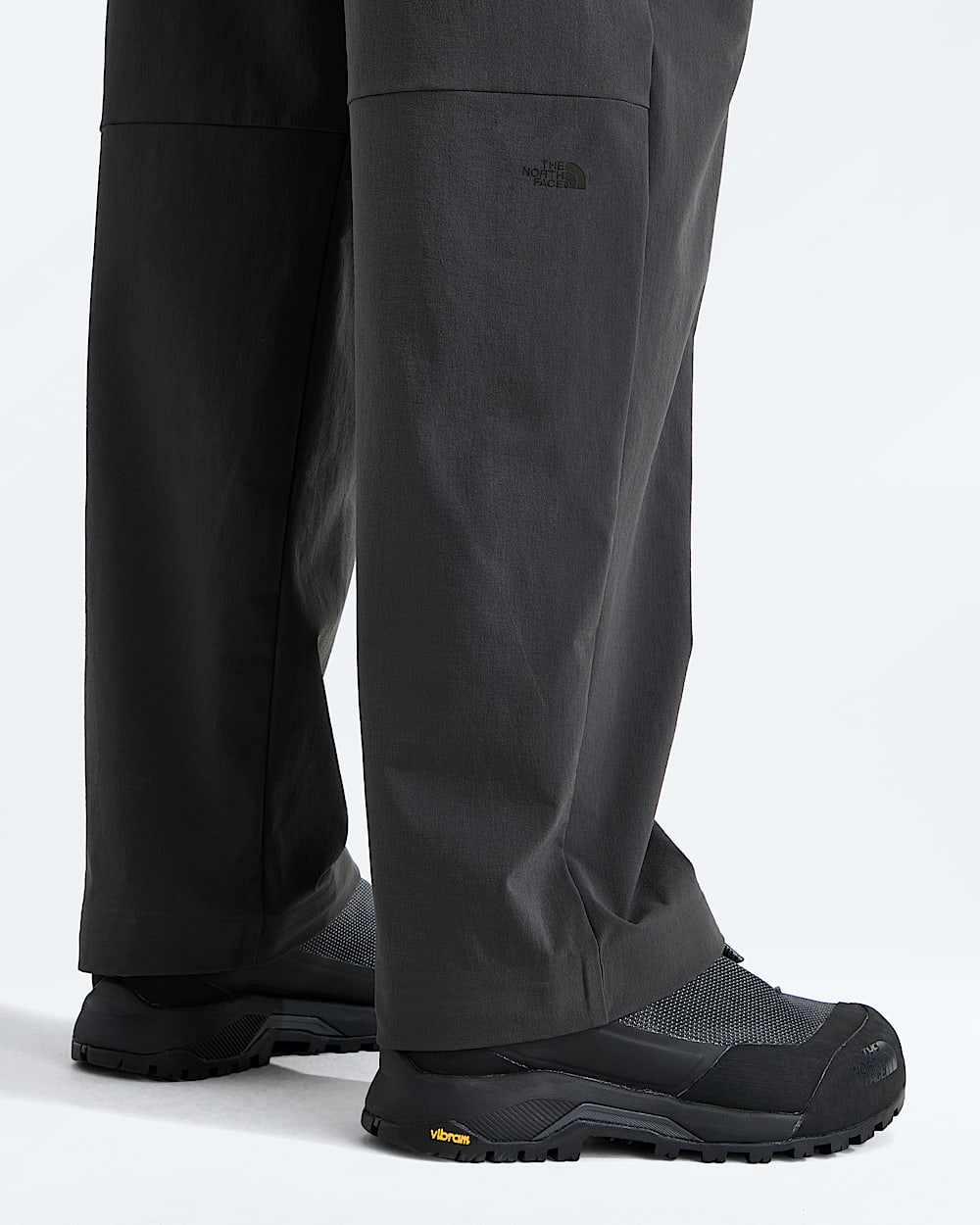 Womens TNF Tech Woven Pant TNF MODELCLOSE1
