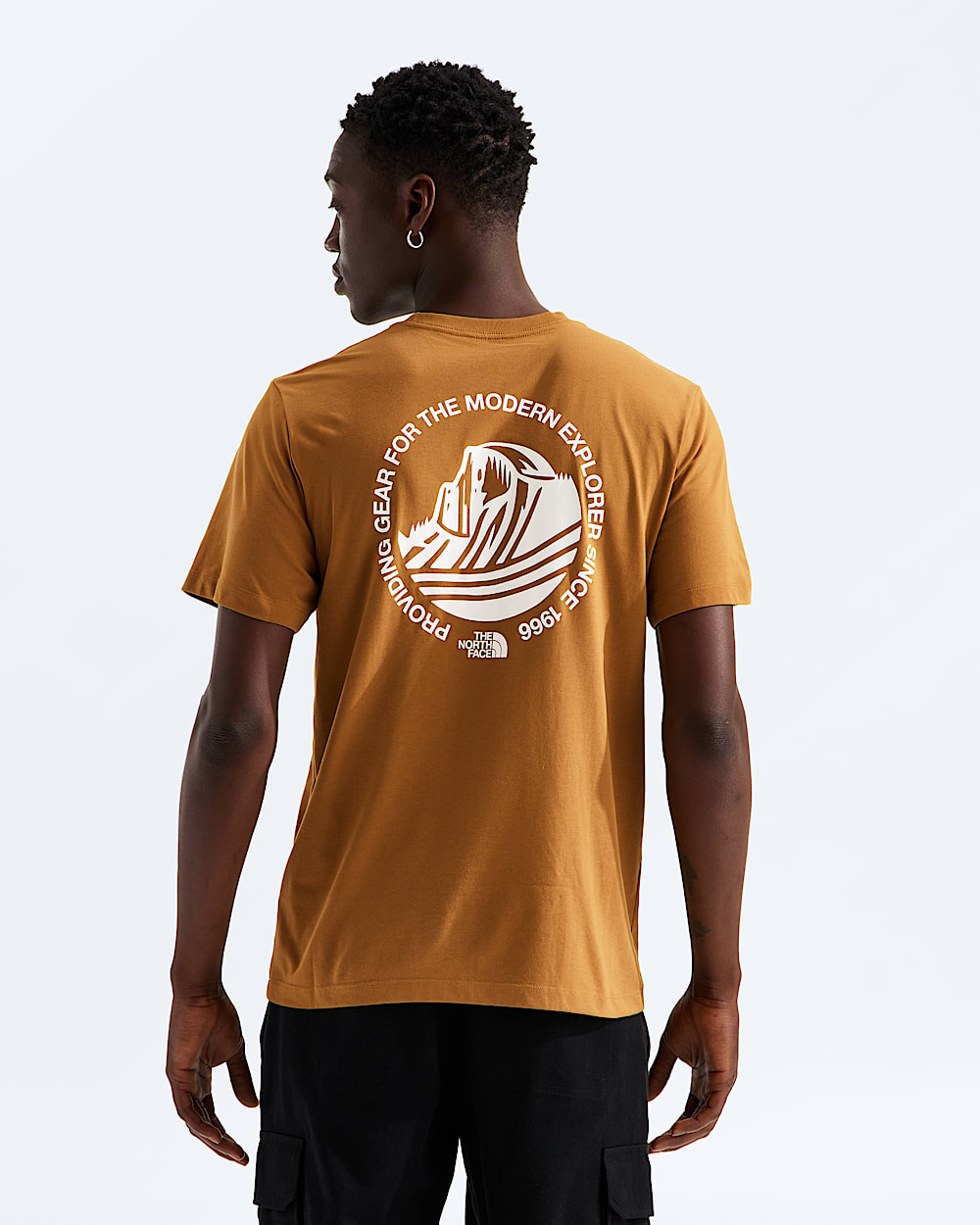 Mens Mountainscape Regular ShortSleeve Tee TNF HERO