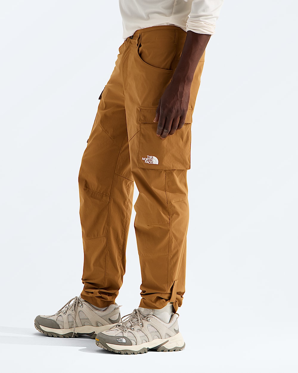 Mens Exploration Cargo Pants TNF MODEL34