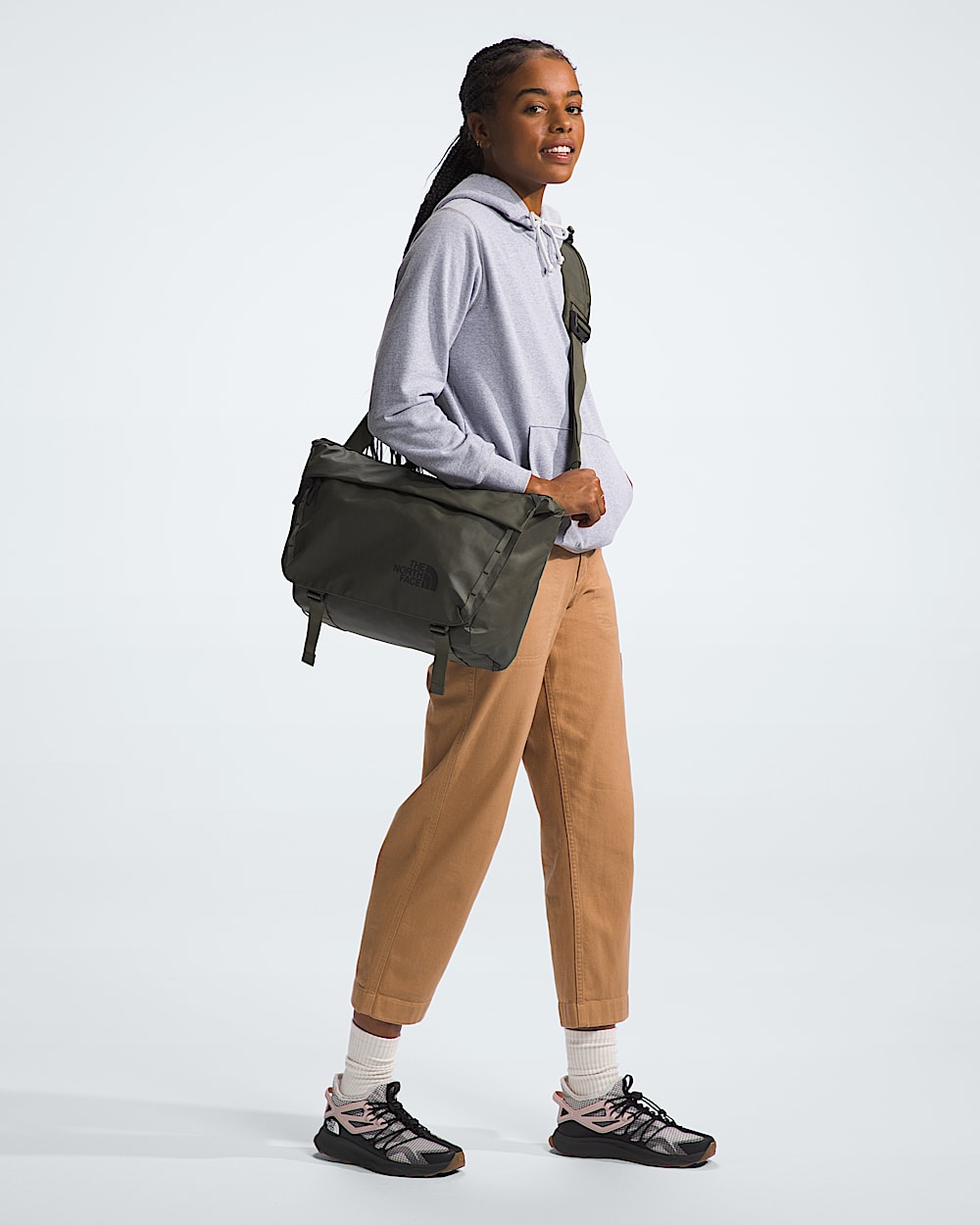 Base Camp Voyager Messenger Bag | The North Face Canada