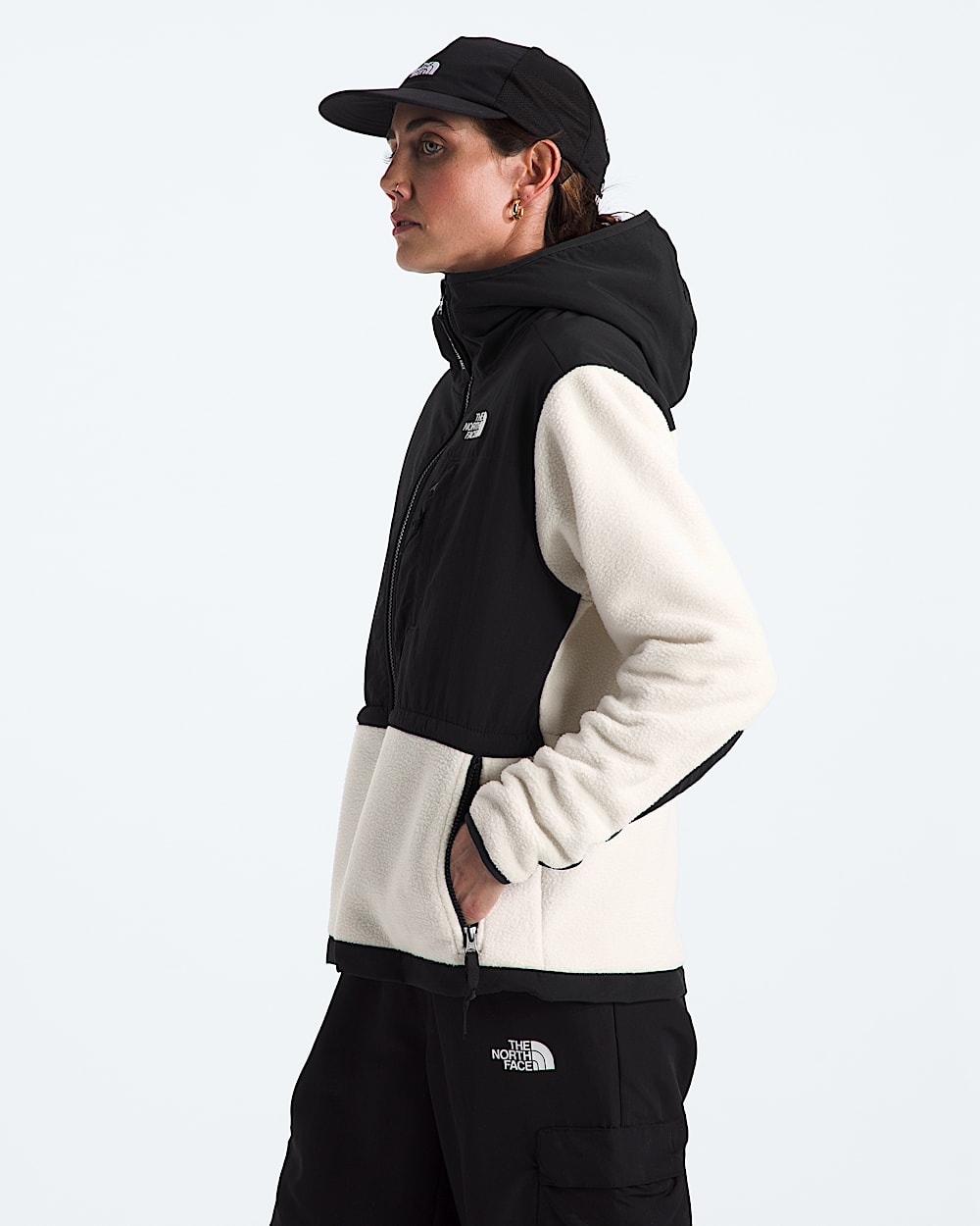Womens Retro Denali Hoodie TNF MODEL34