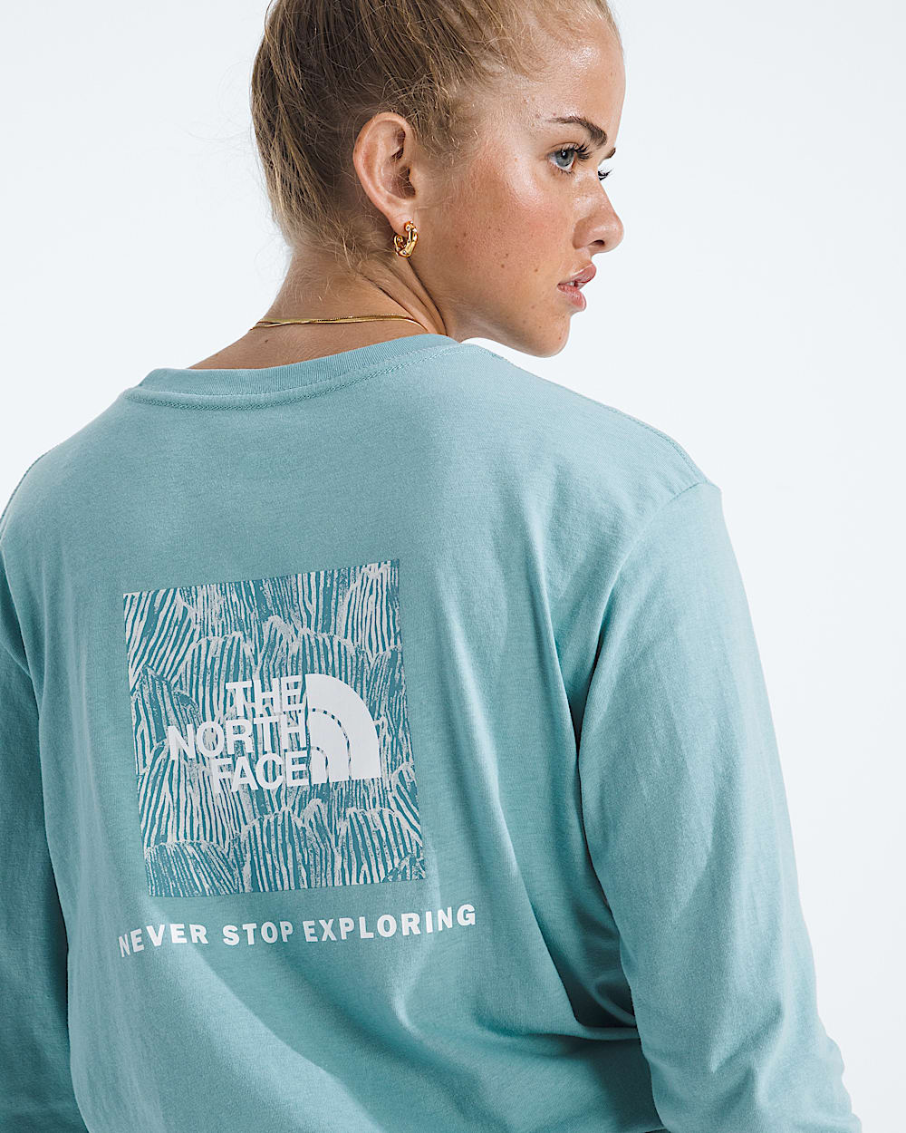 Womens Evolution Box NSE Fill LongSleeve TeeGraphic TNF HERO2