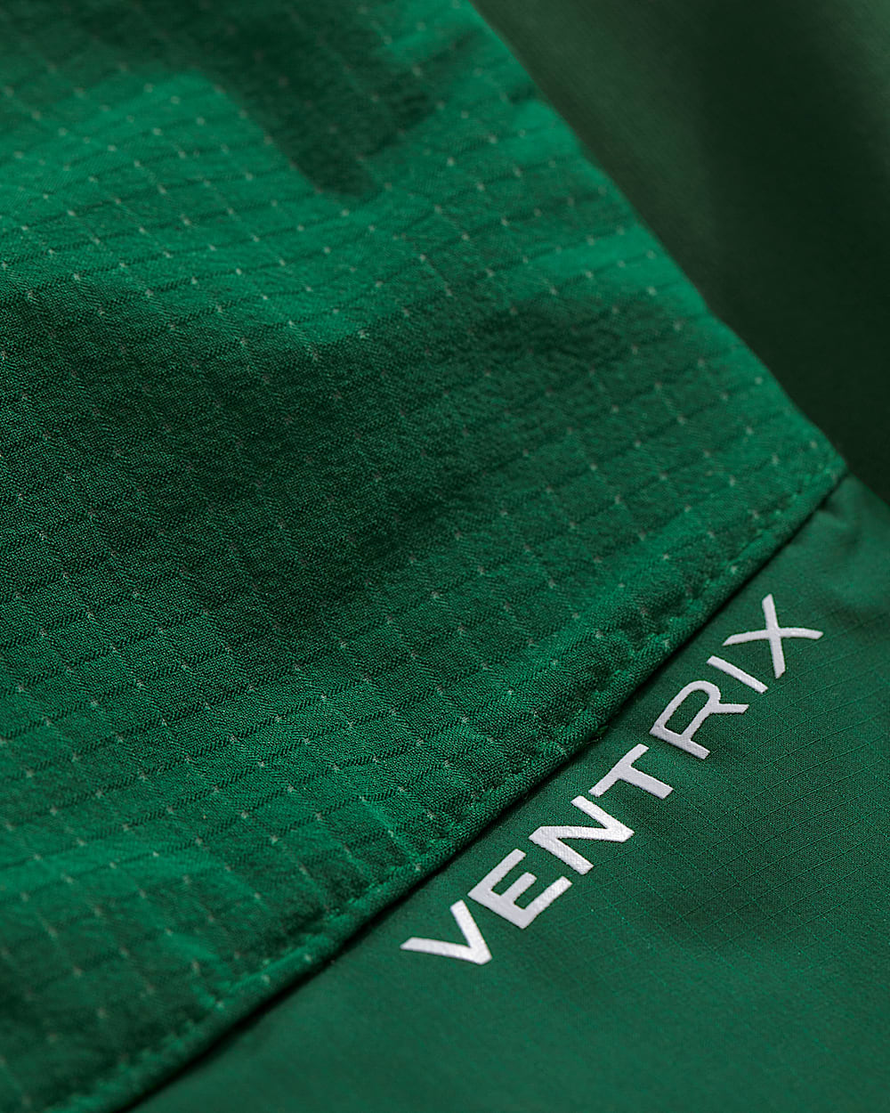 Mens Summit Series AMK Vest TNF DETAIL3