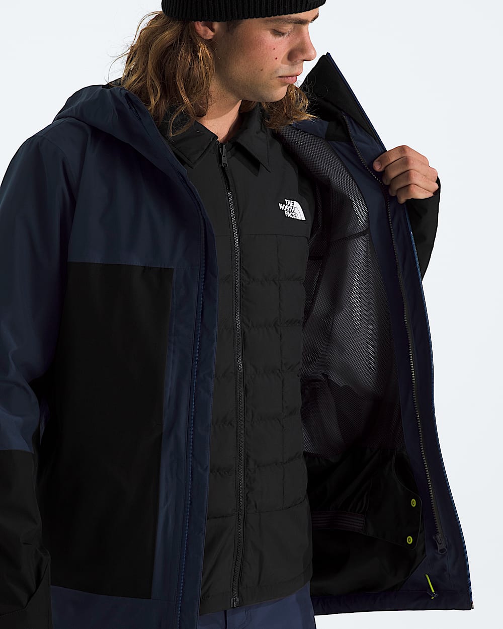 Mens THERMOBALL Snow Triclimate Jacket TNF MODELCLOSE3