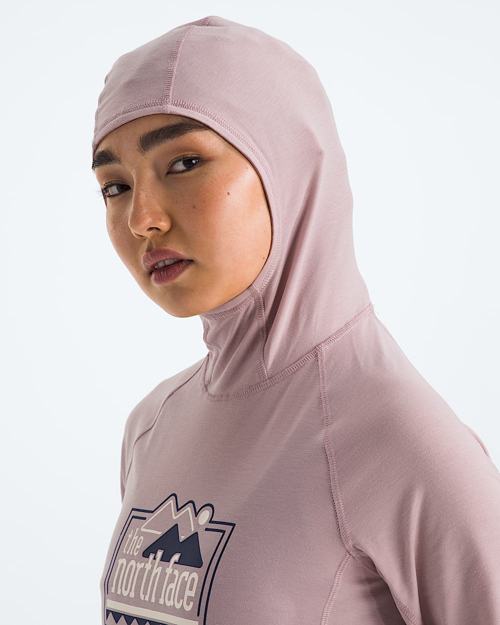 Womens Adventure Explore Pin Hoodie TNF MODELHOOD2