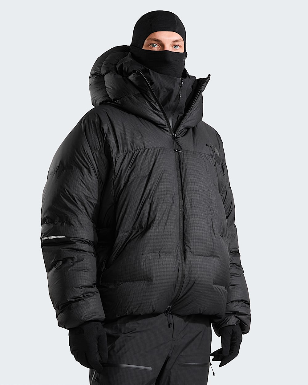 Mens Summit Series CLOUD DOWN AMK Parka TNF HERO