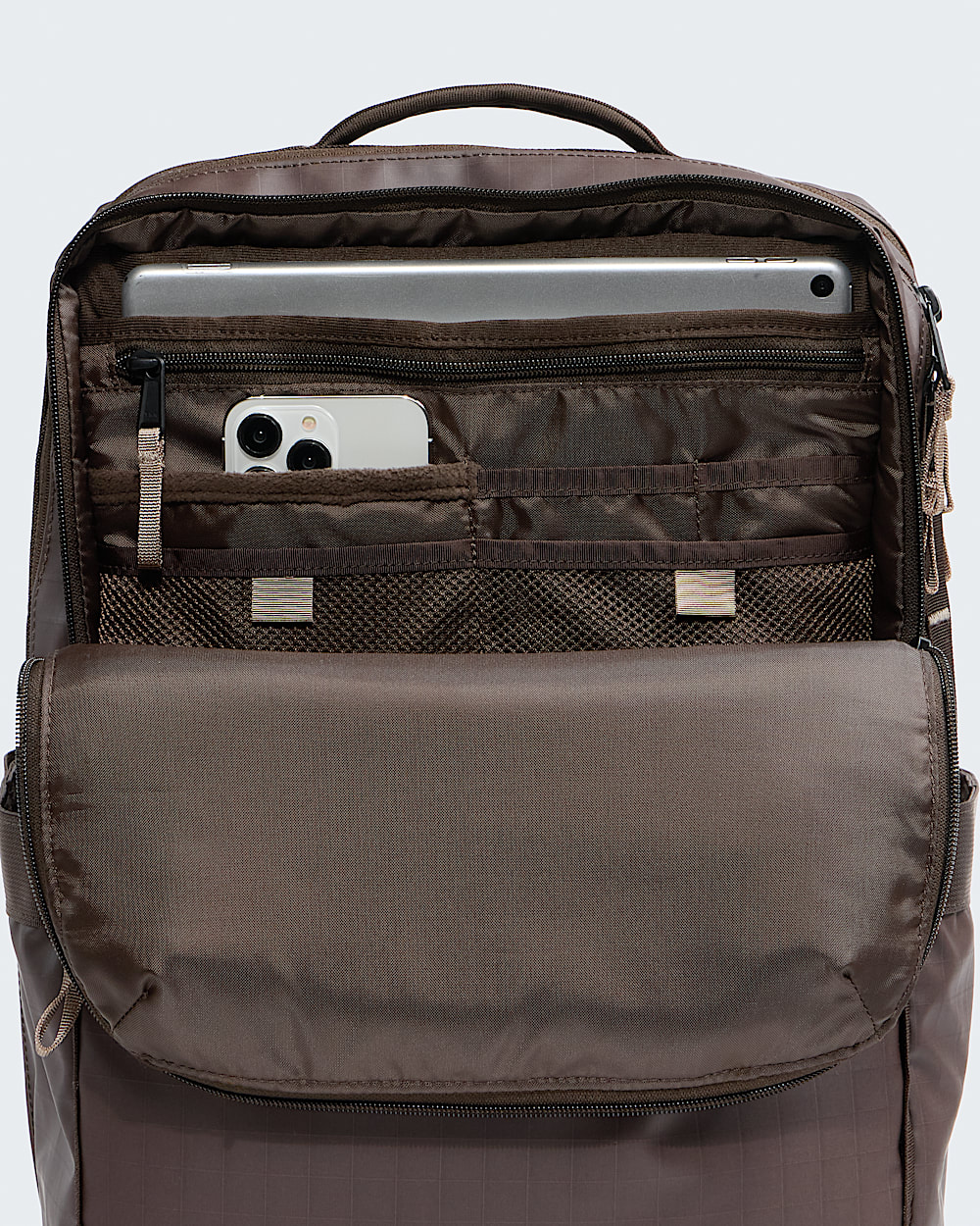 Base Camp Voyager Daypack  26L TNF ALT1