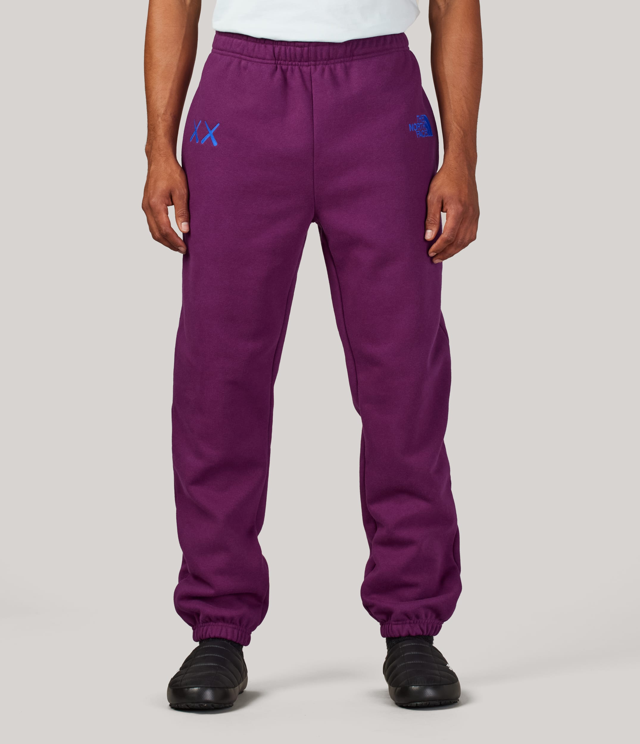 TNF x KAWS Sweatpants TNF HERO