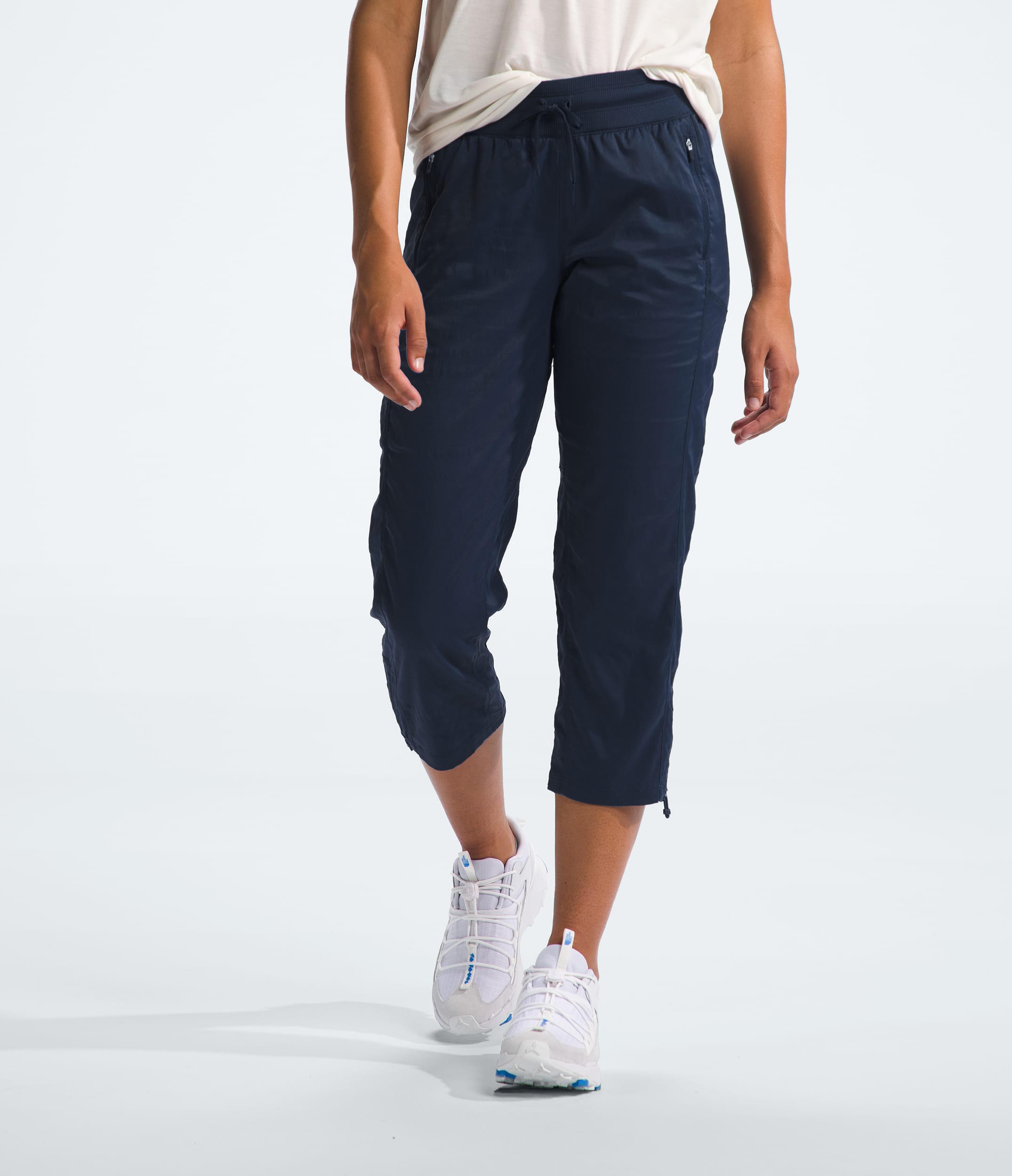 Womens Aphrodite Motion Capris TNF Main
