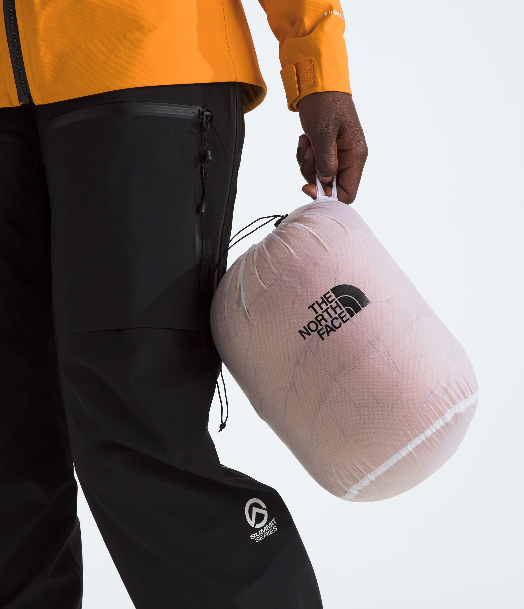 Womens Summit Series Pumori Down Parka TNF MODELALT6