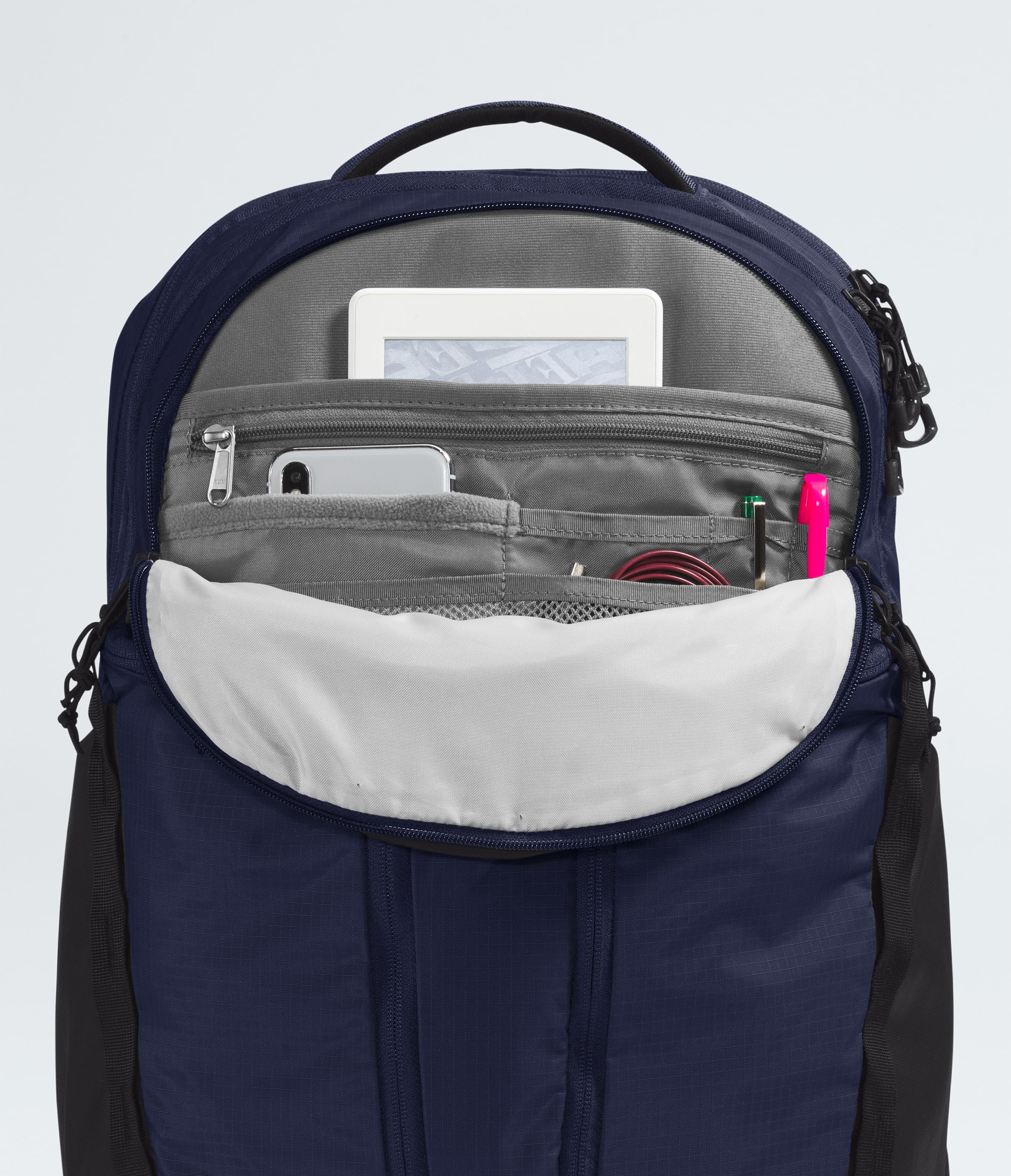 Surge Backpack  31L TNF DETAIL1