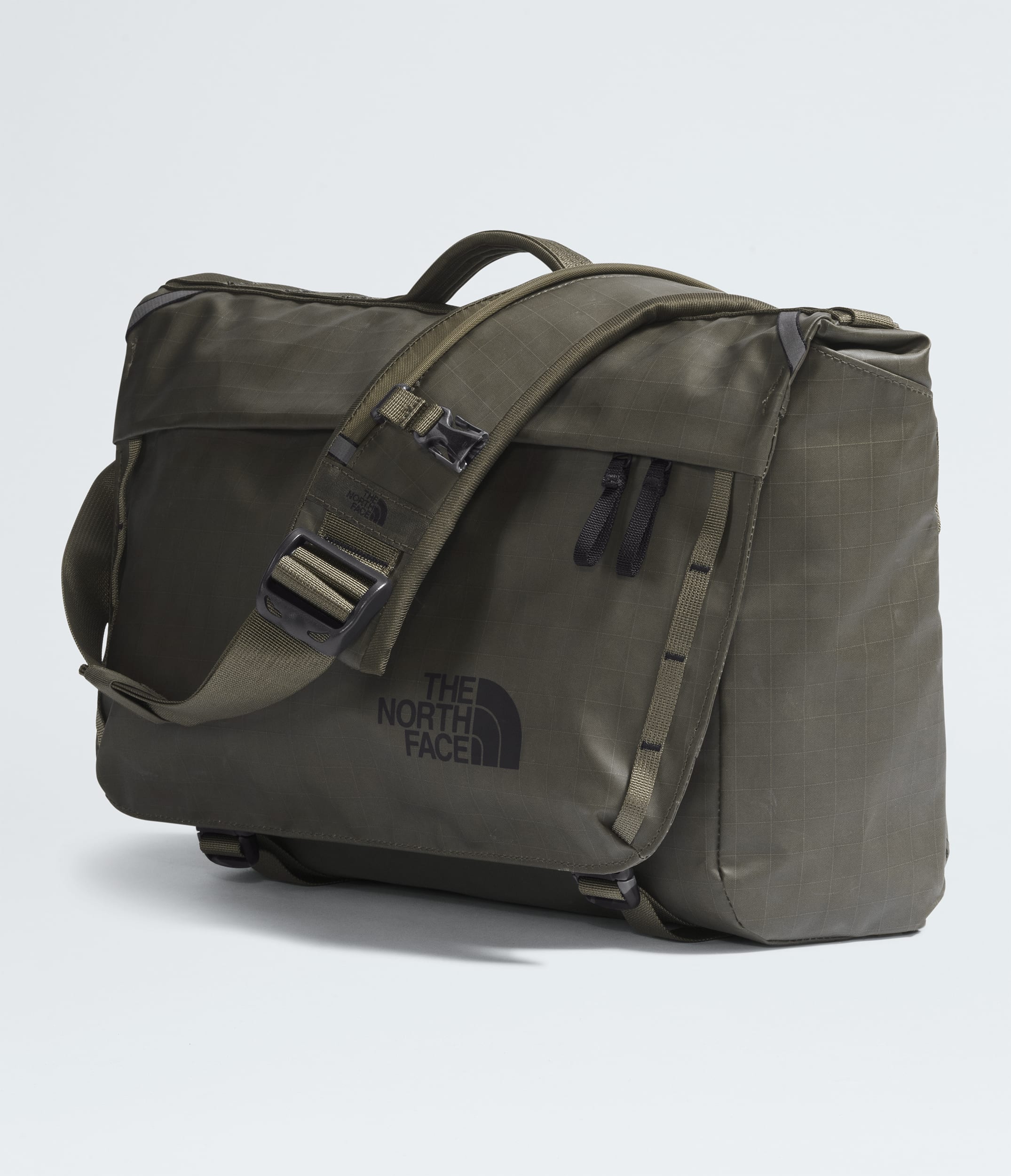 Sac Base Camp Voyager Messenger TNF FRONT34