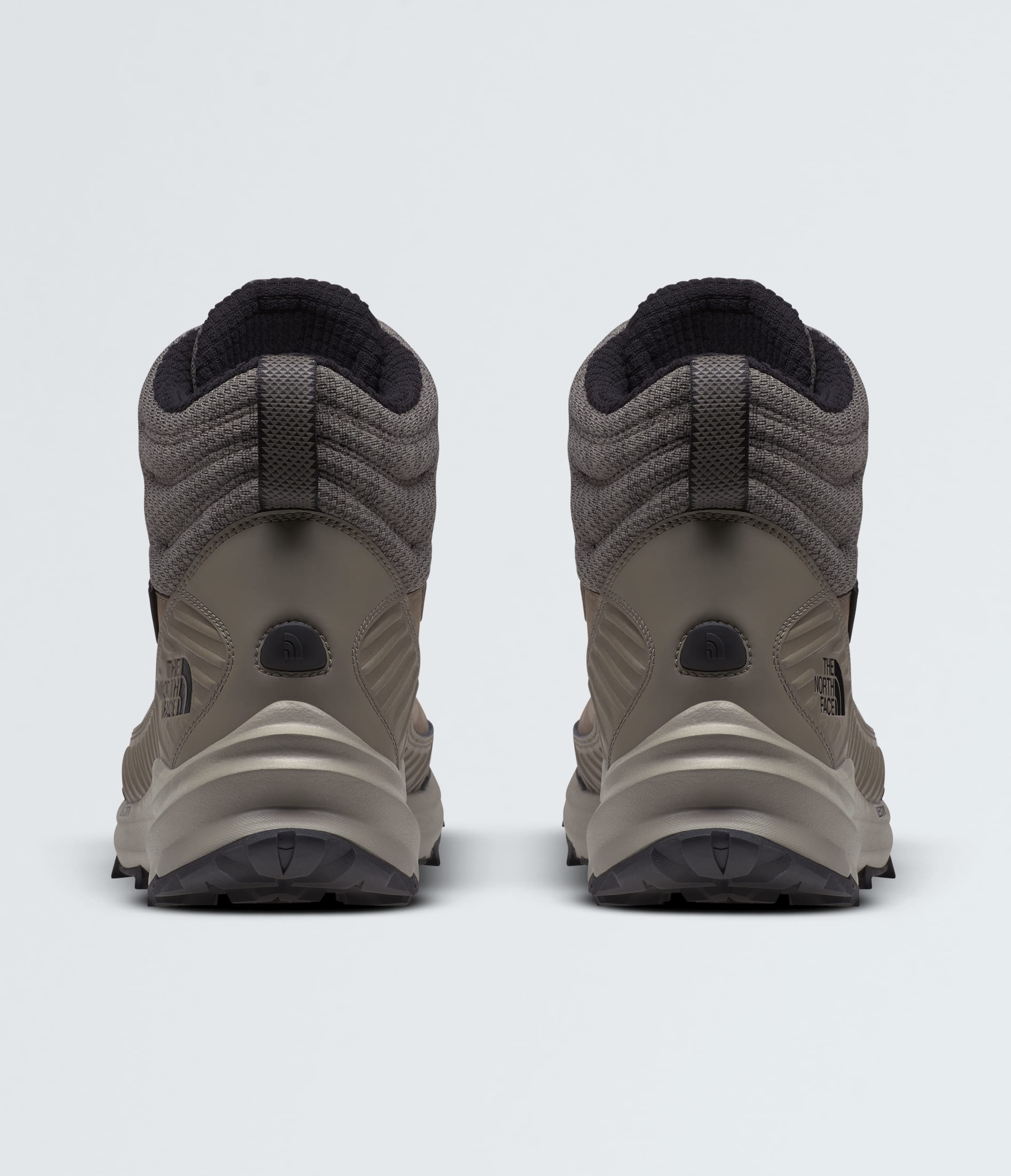 Mens VECTIV Fastpack Insulated Waterproof Boots TNF BACK