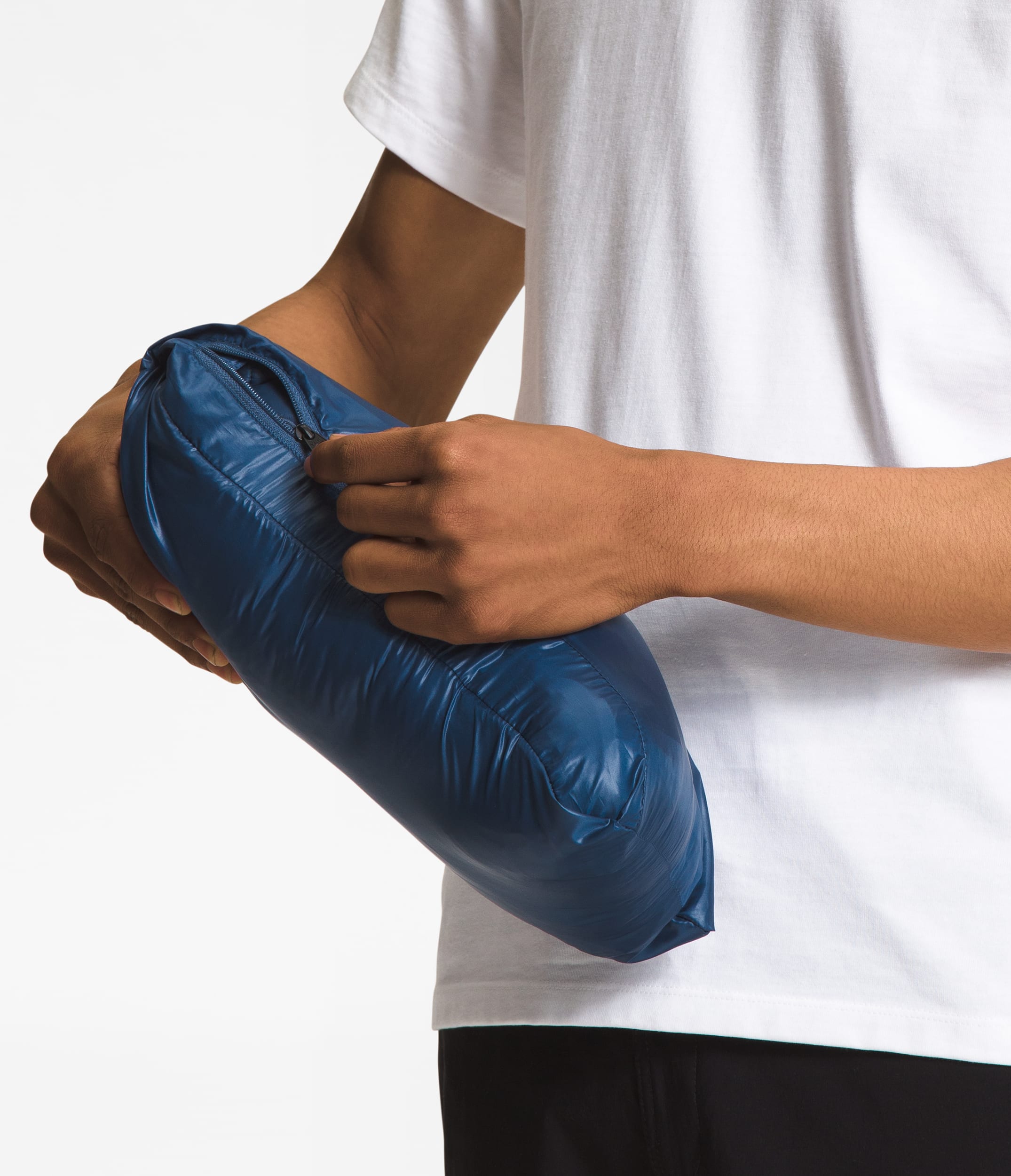 Mens ThermoBall Hoodie 20 TNF MODELALT6