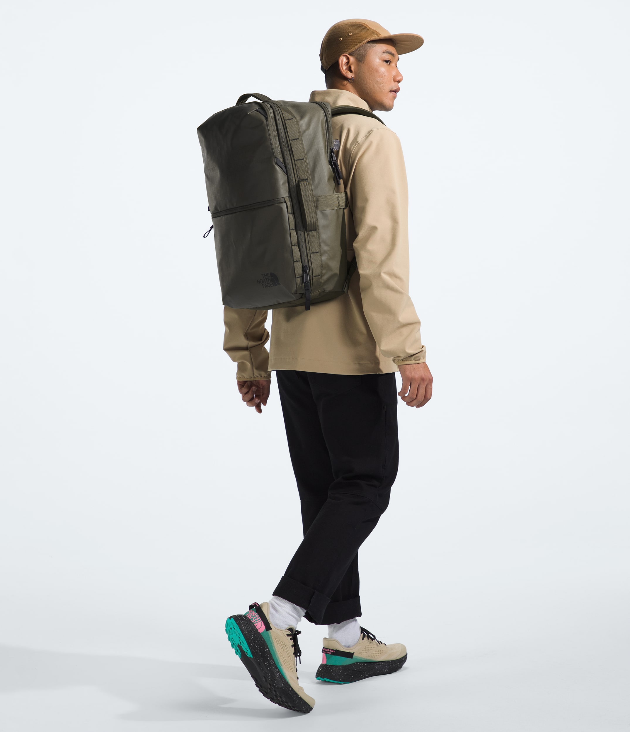 Base Camp Voyager Travel Pack TNF MODELBACK