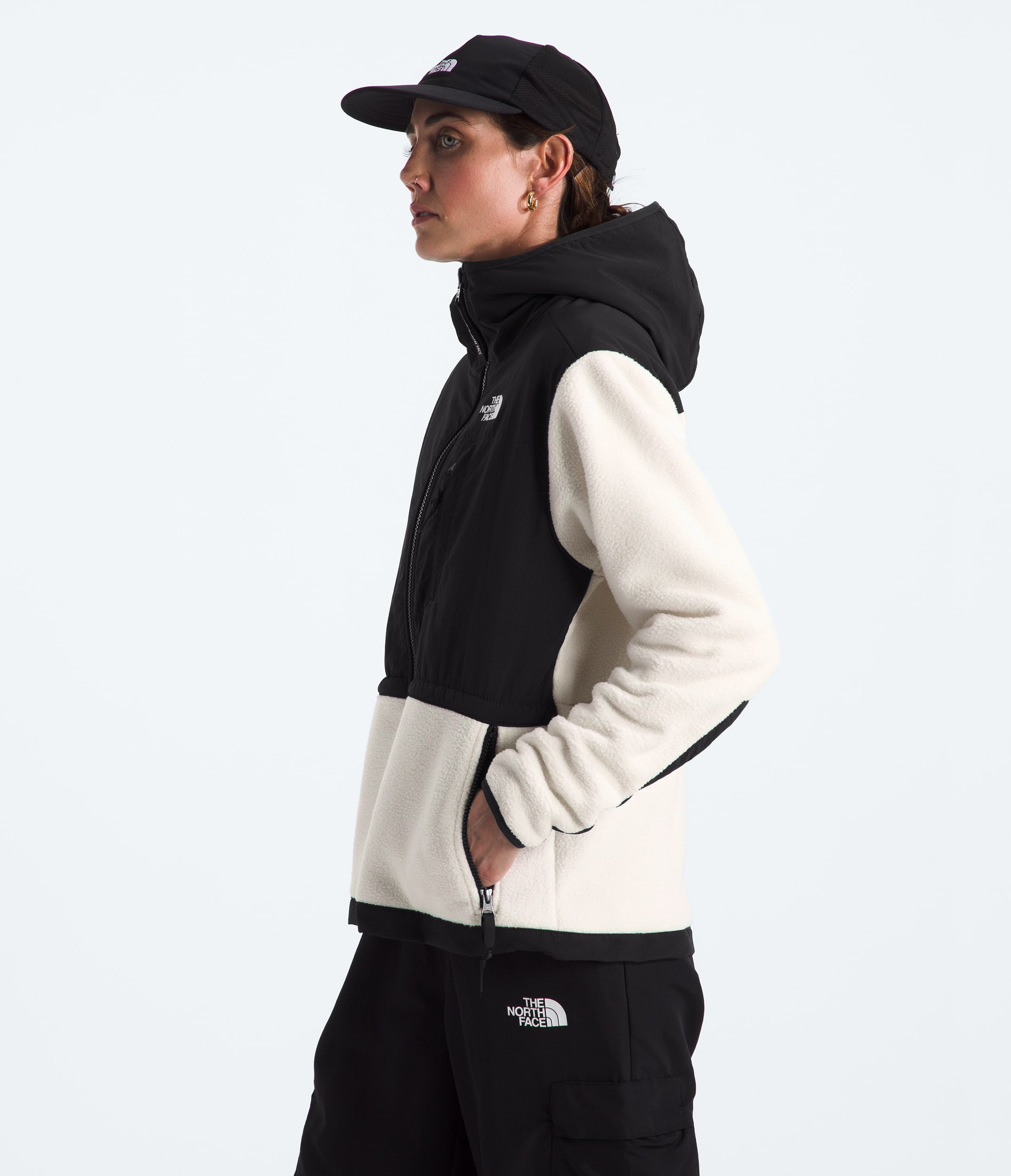Womens Retro Denali Hoodie TNF MODEL34