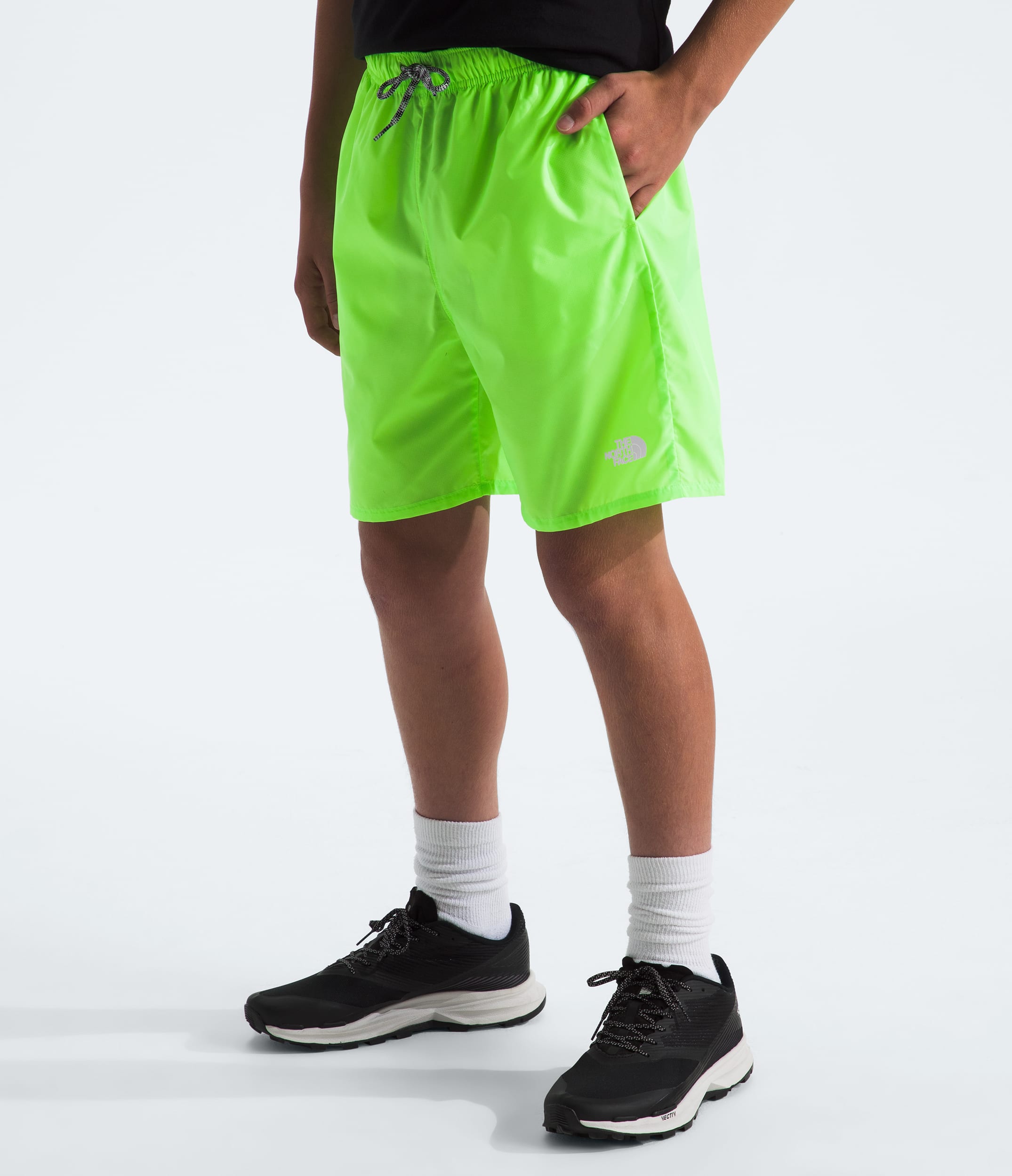 Boys Never Stop Woven Shorts TNF MODEL34