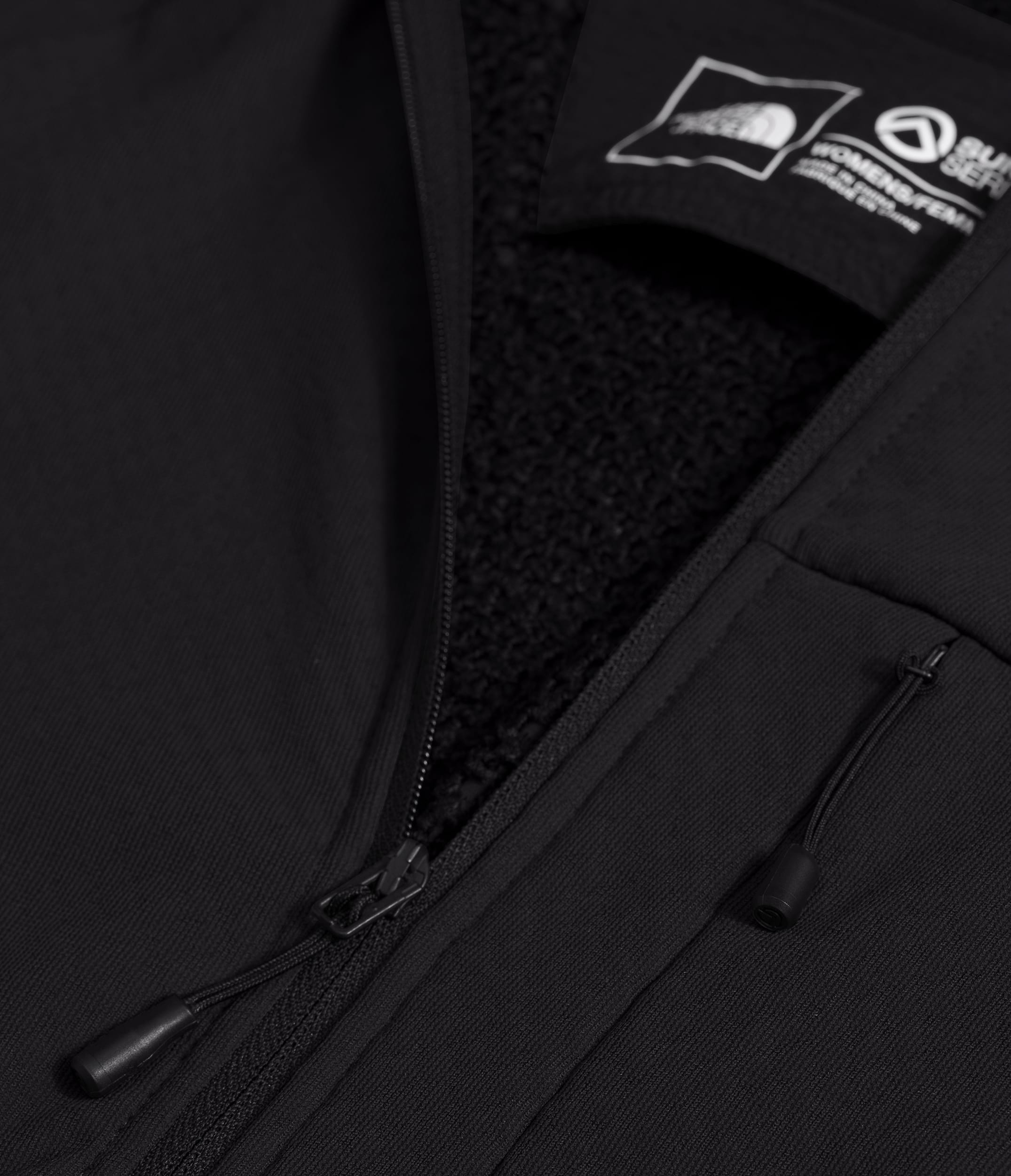 Womens Summit Series FUTUREFLEECE FullZip Hoodie TNF DETAIL3