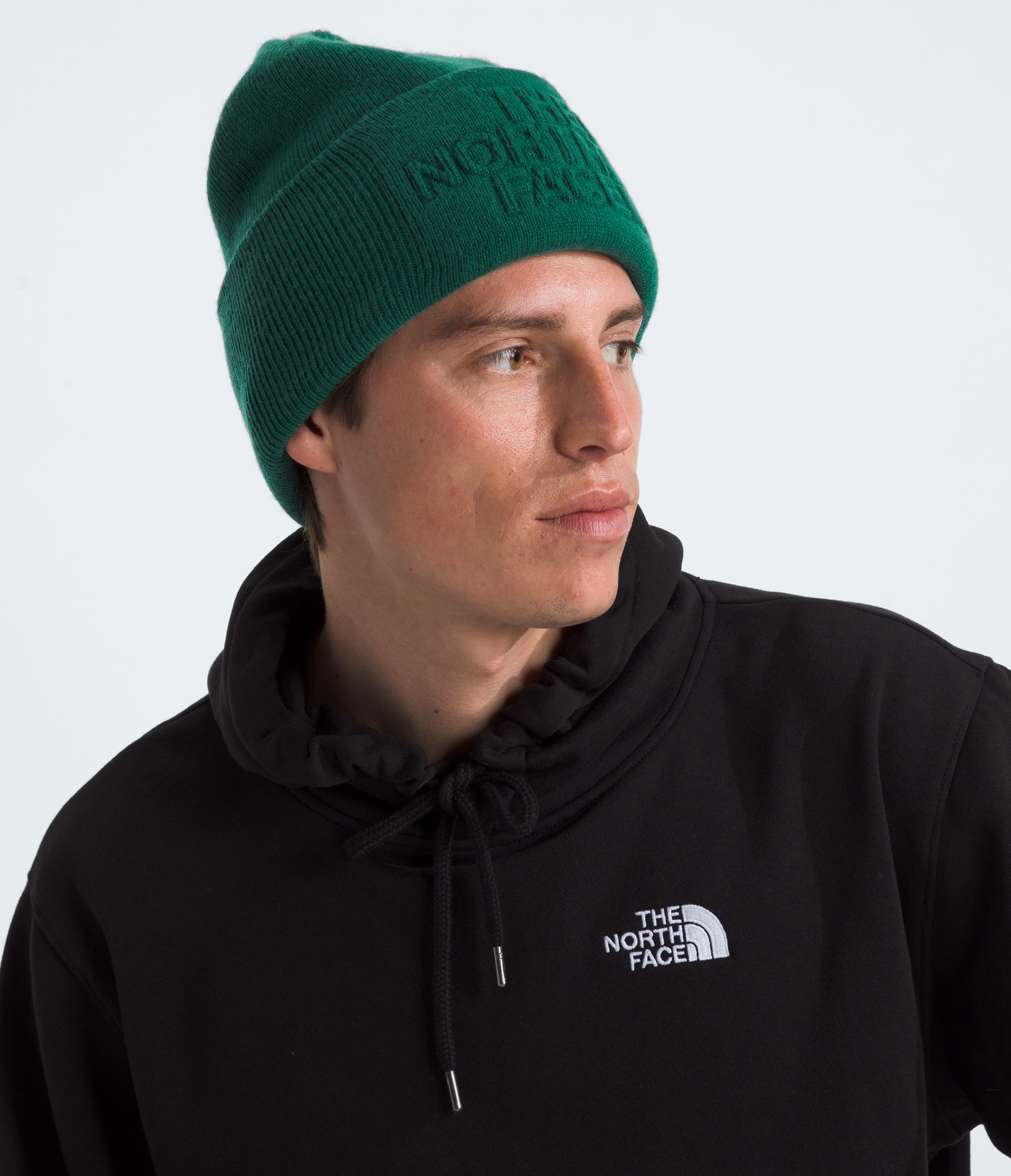 Urban Embossed Beanie TNF MODELBACK