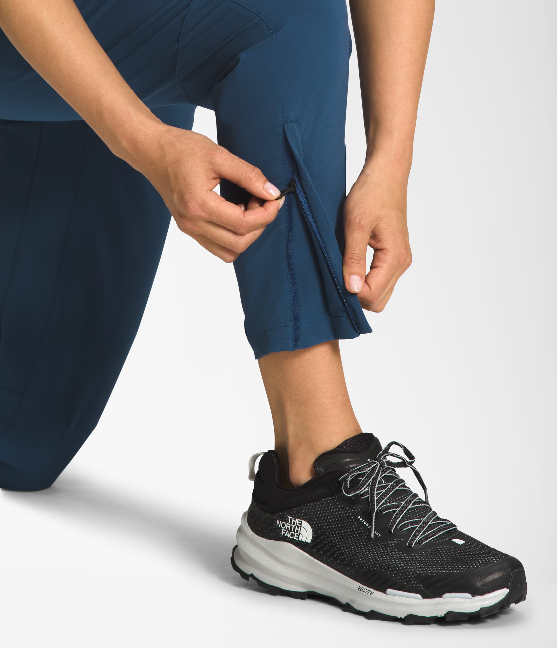 Womens Bridgeway Pro Pants TNF MODELALT1