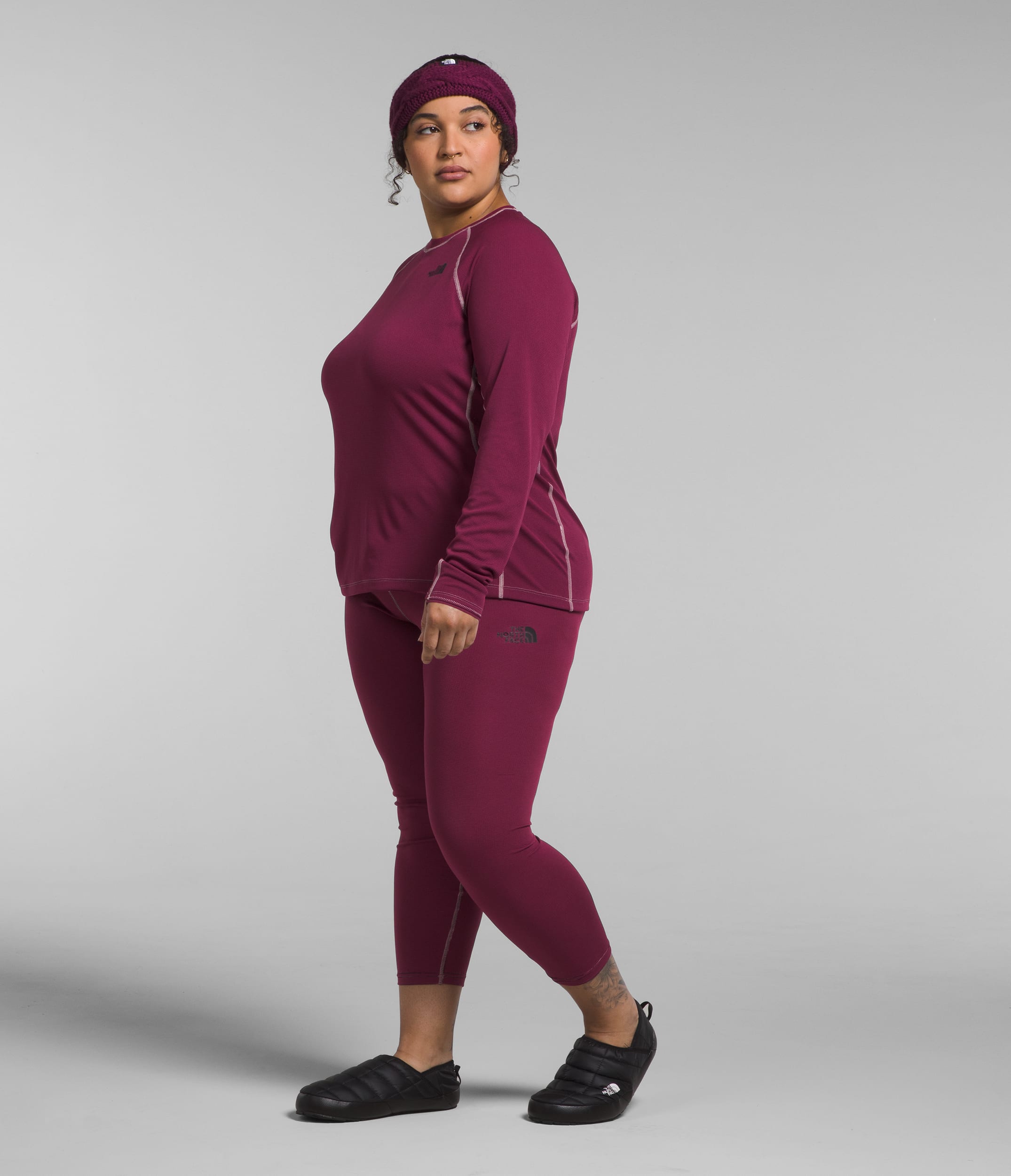 Womens Plus FD Pro 160 Crew TNF MODEL34