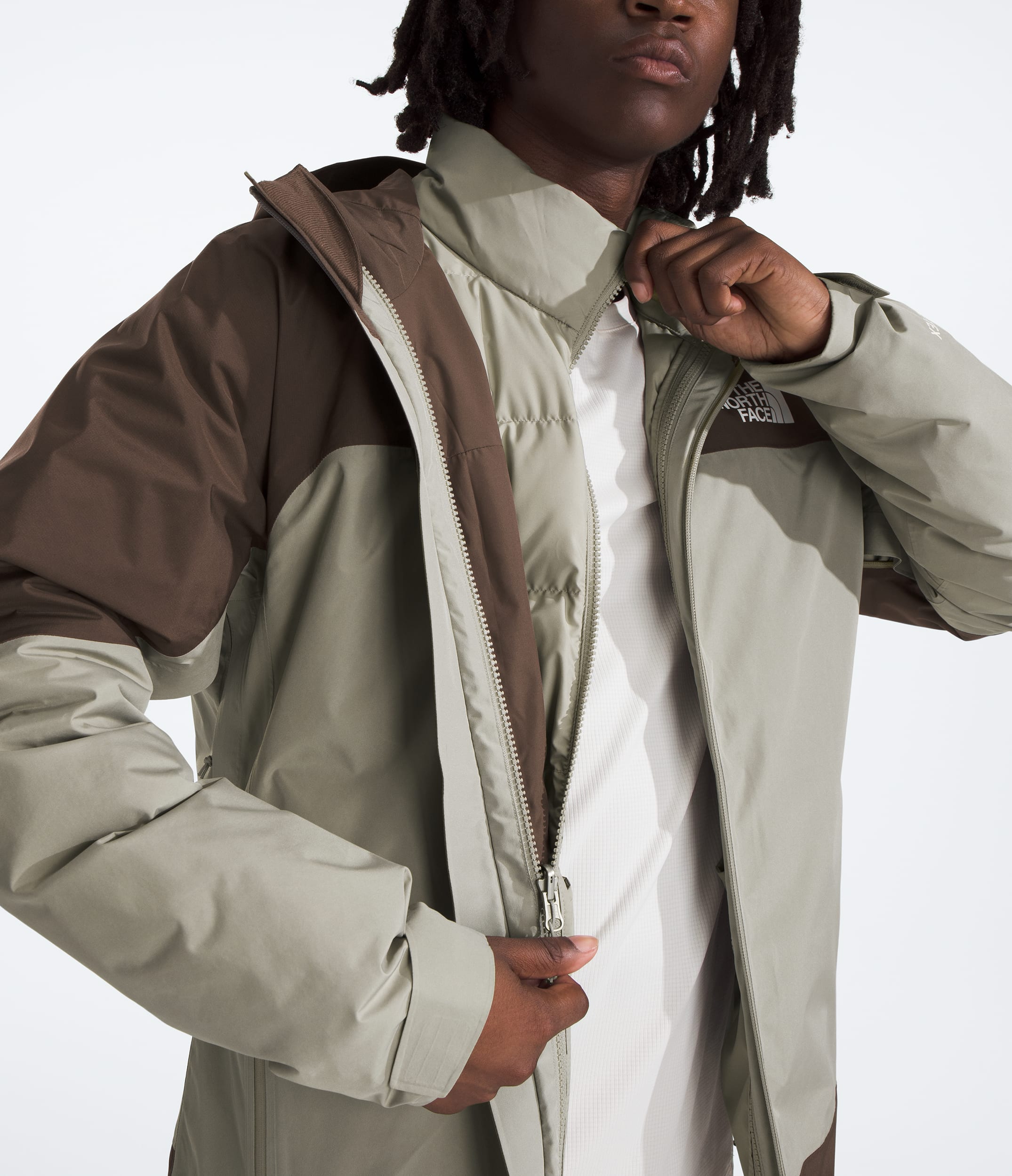 Mens Mountain Light Triclimate GORETEX Jacket TNF MODELCLOSE3