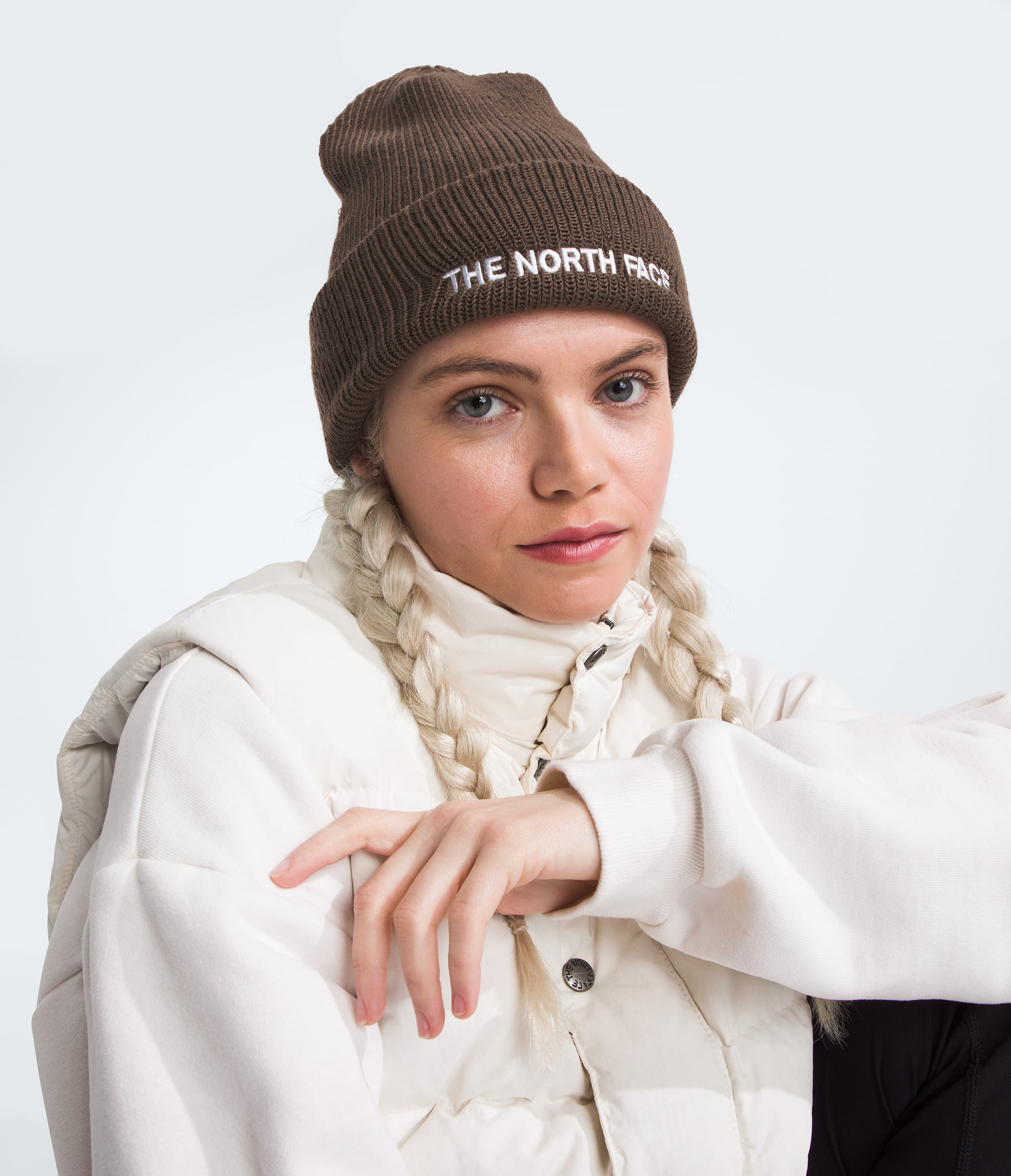 Urban Embroidered Beanie TNF MODELBACK