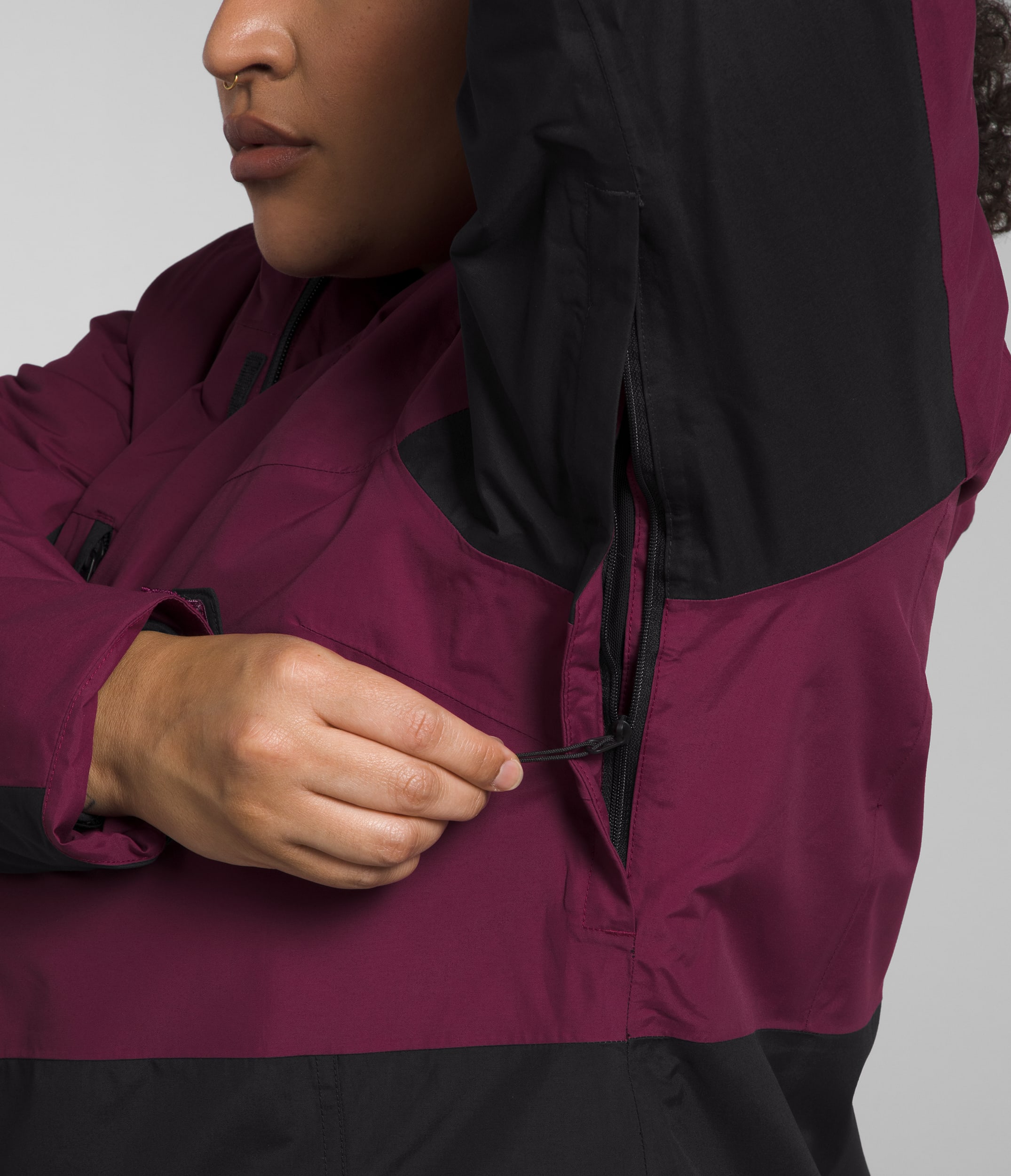 Manteau isol Plus Freedom pour femmes TNF MODELALT2