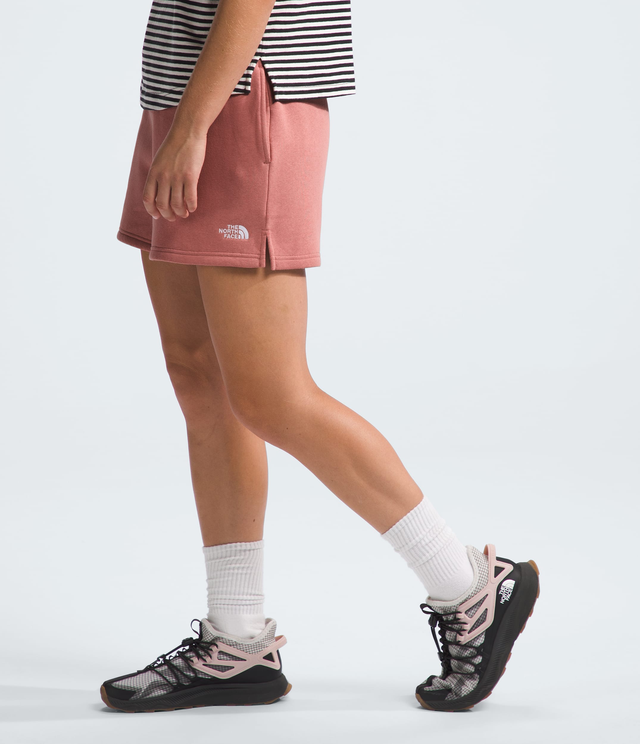 Womens Evolution Shorts TNF MODEL34