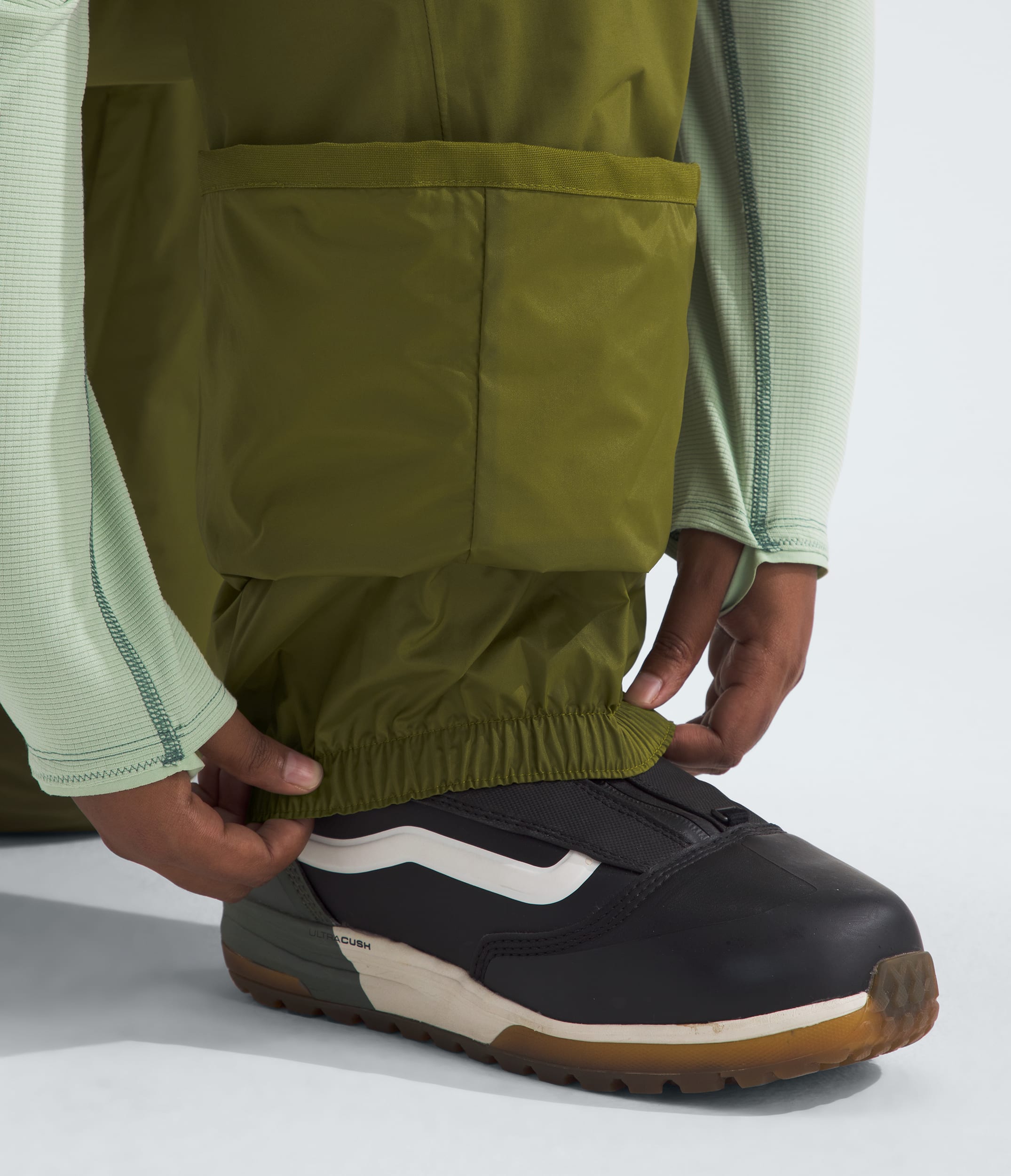 Womens Plus Freedom Insulated Bibs TNF MODELALT1