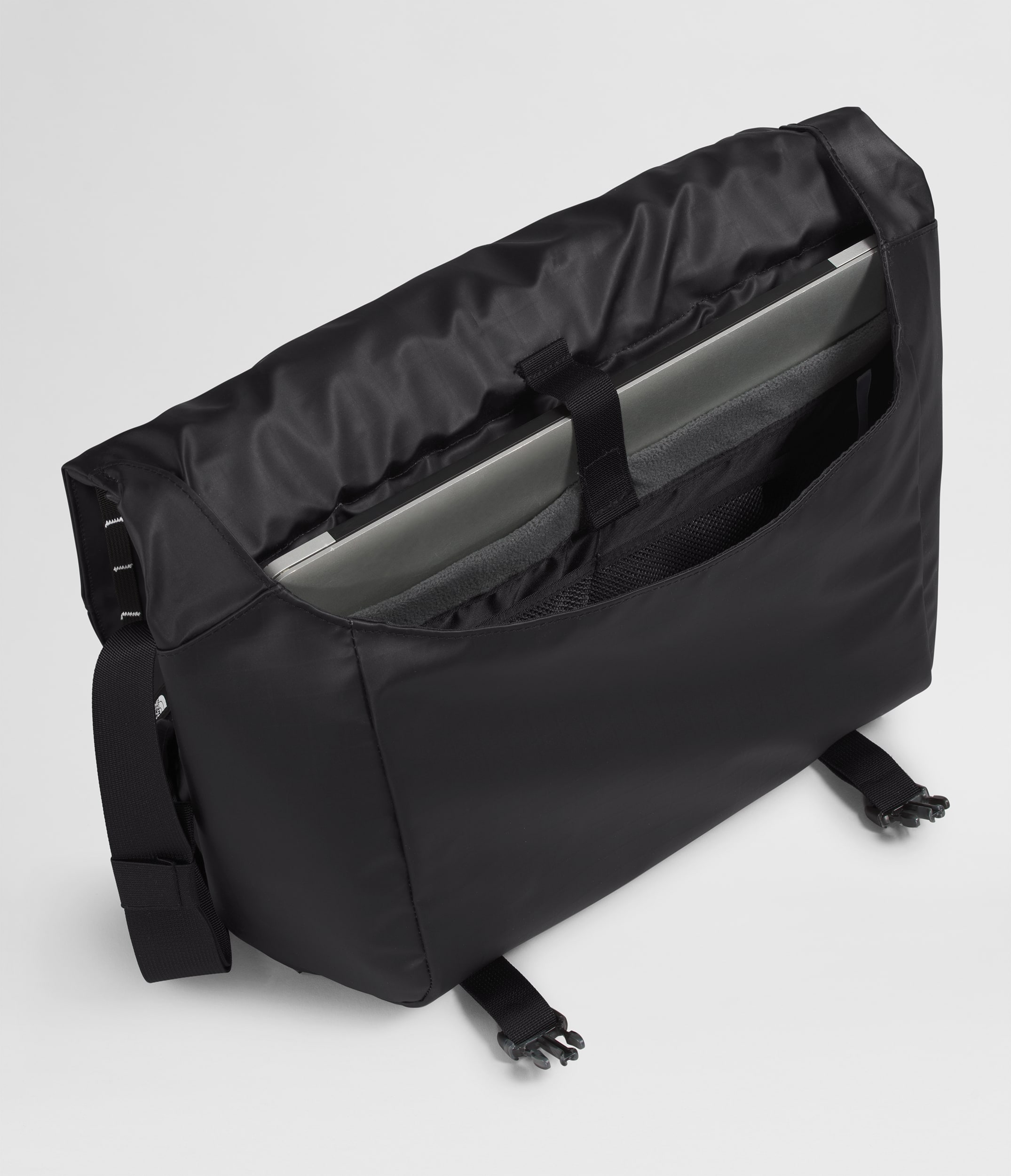 Base Camp Voyager Messenger Bag | The North Face