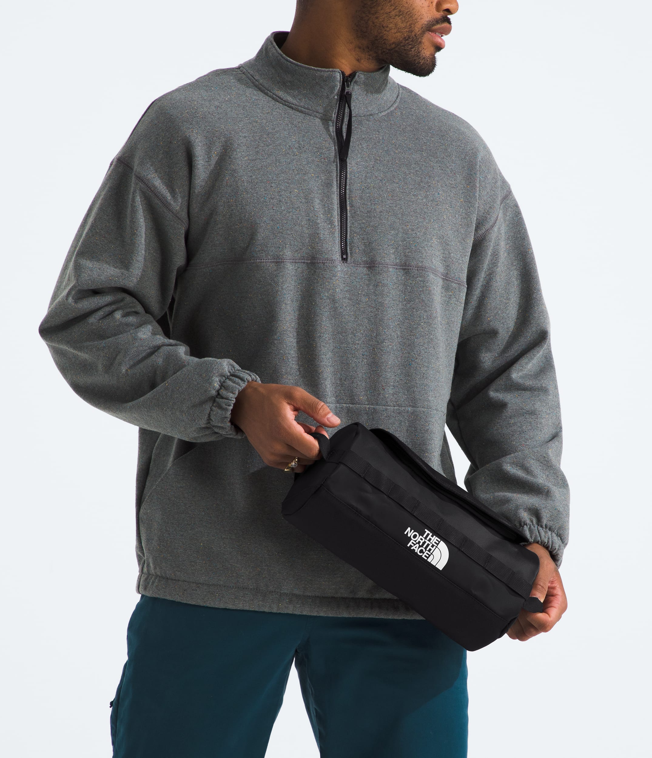 Base Camp Travel CanisterL TNF TNF BlackTNF White MODELBACK